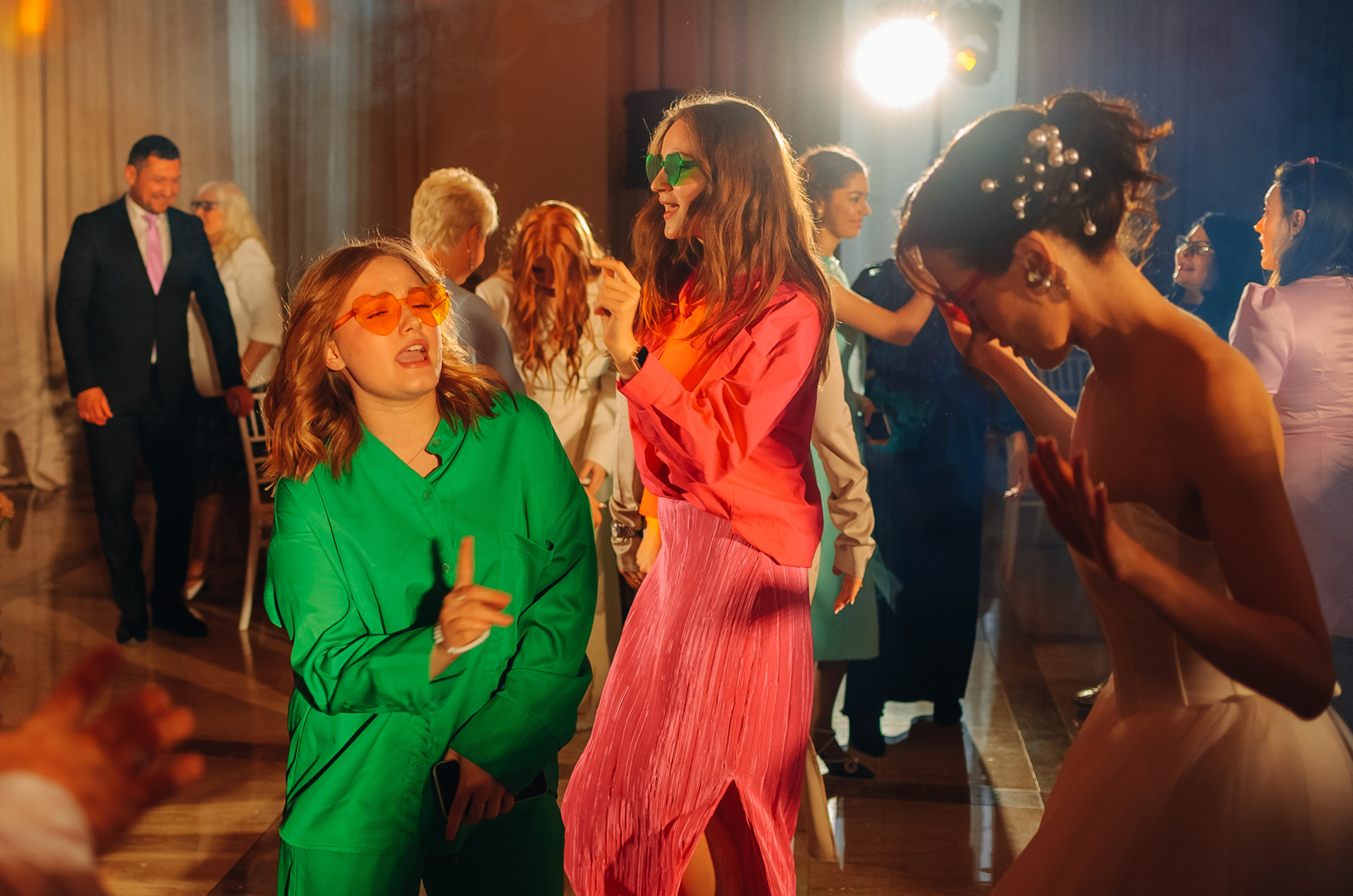 Свадебный фотограф в Екатеринбурге Артём Зайнетдинов