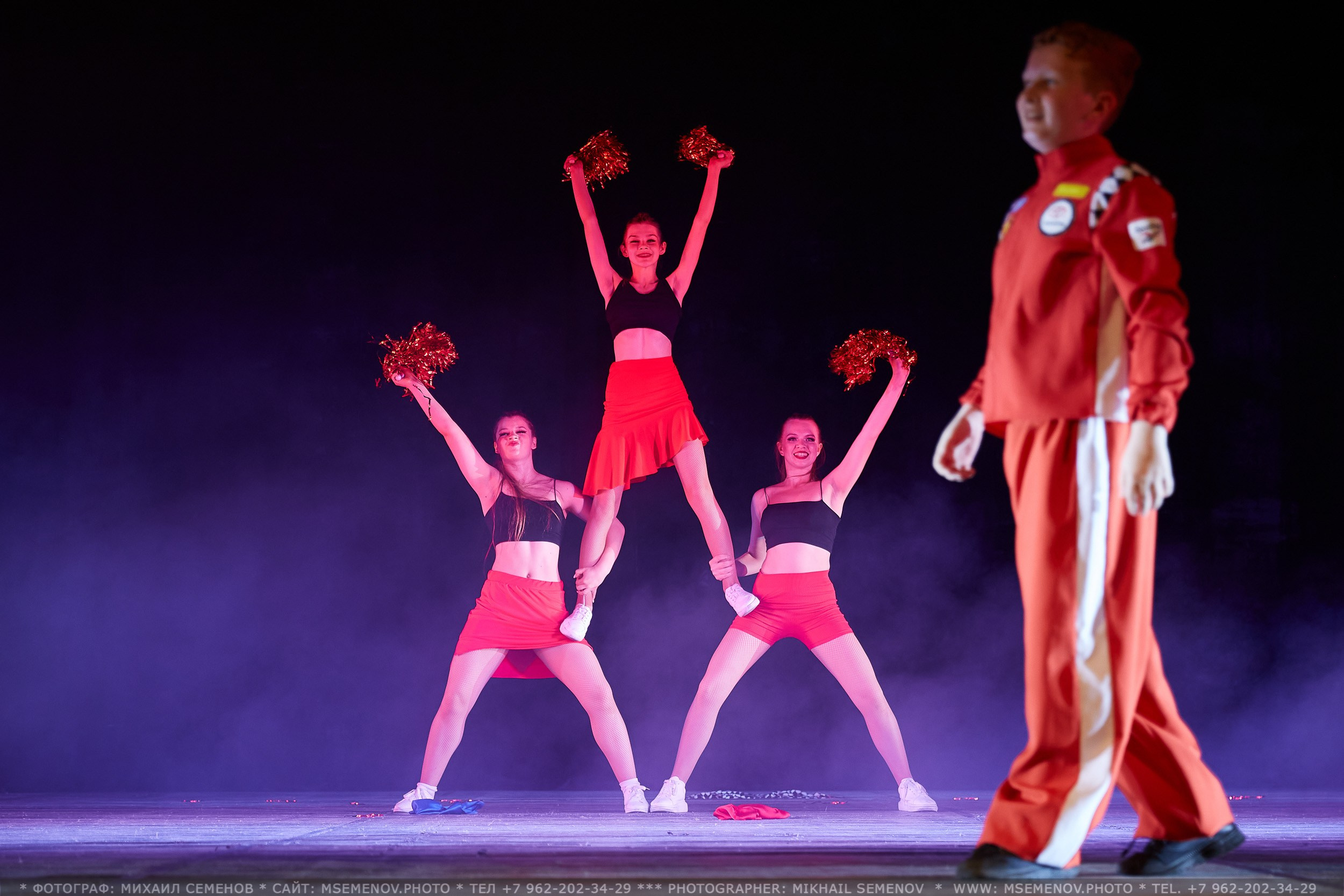 АНОНС фоторепортажа «Танцуй вопреки…» Танцевальный клуб «Априори». Фотограф, фотопроекты Михаила Семенова в Ярославле. Фотошкола