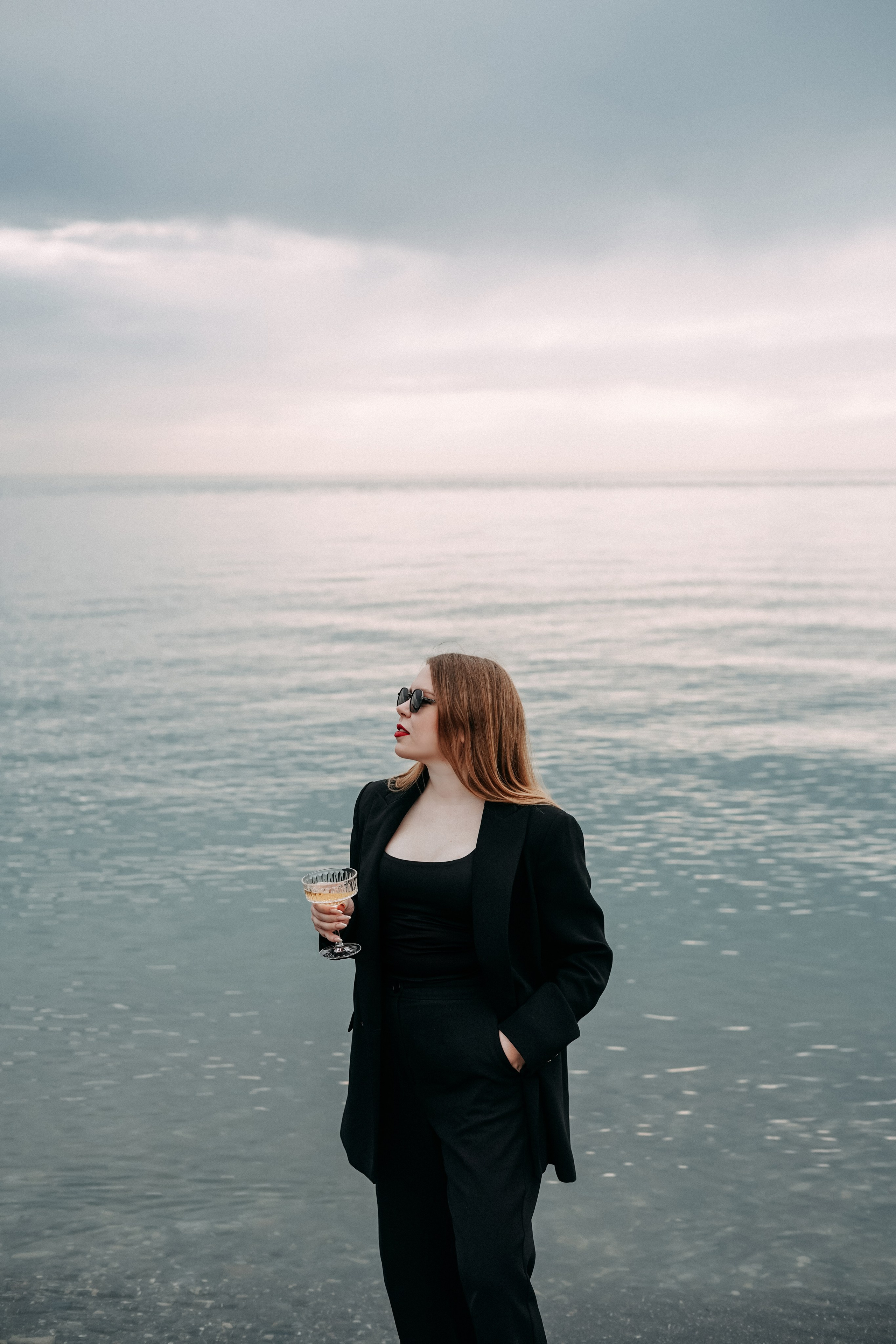 Даша и Артём на пляже Ривьера. Фотограф в Сочи и Абхазии | Фототуры | September Air