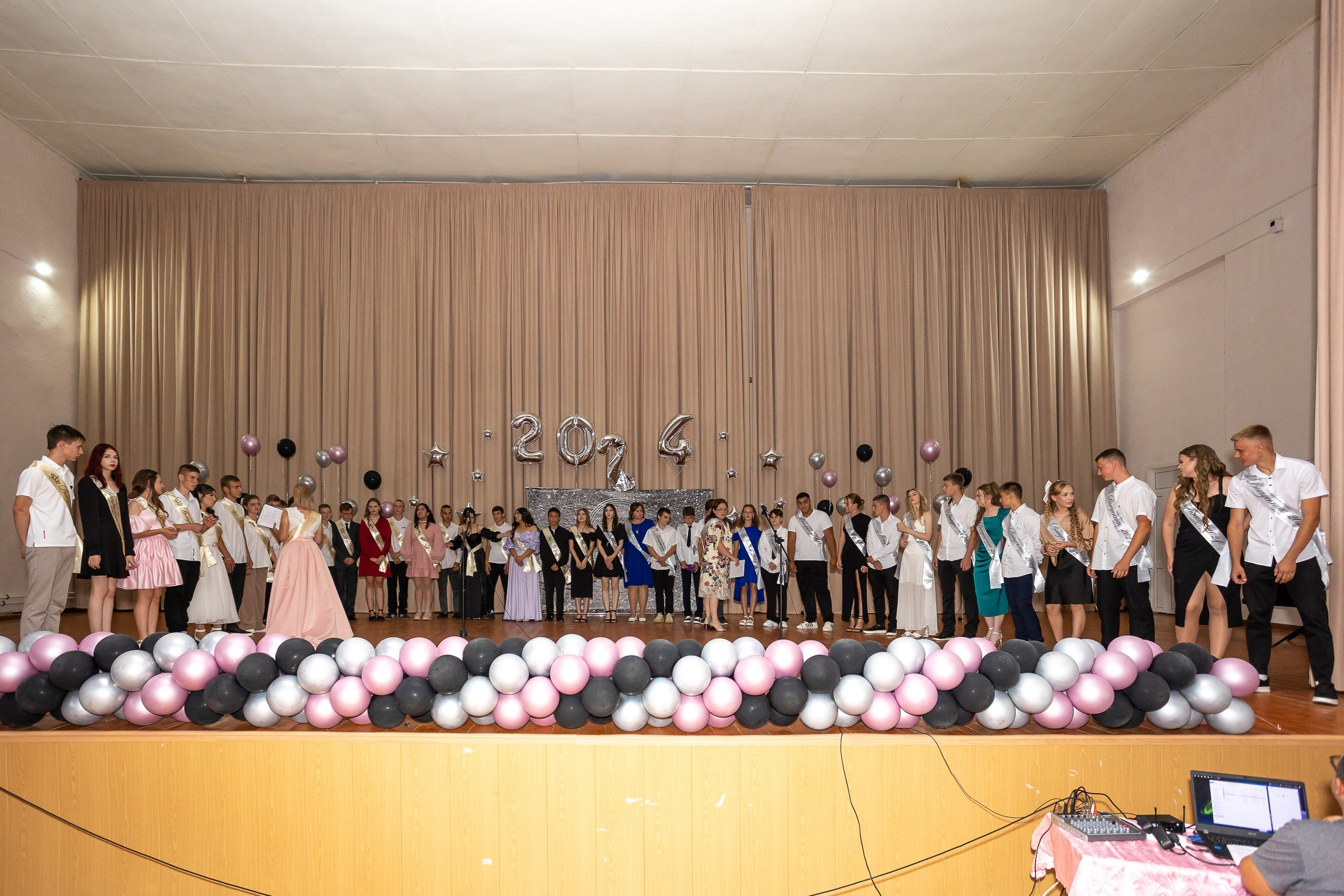 Вручение аттестата 2024 г. Выпускные альбомы Майкоп, Краснодар Елена Золотарева