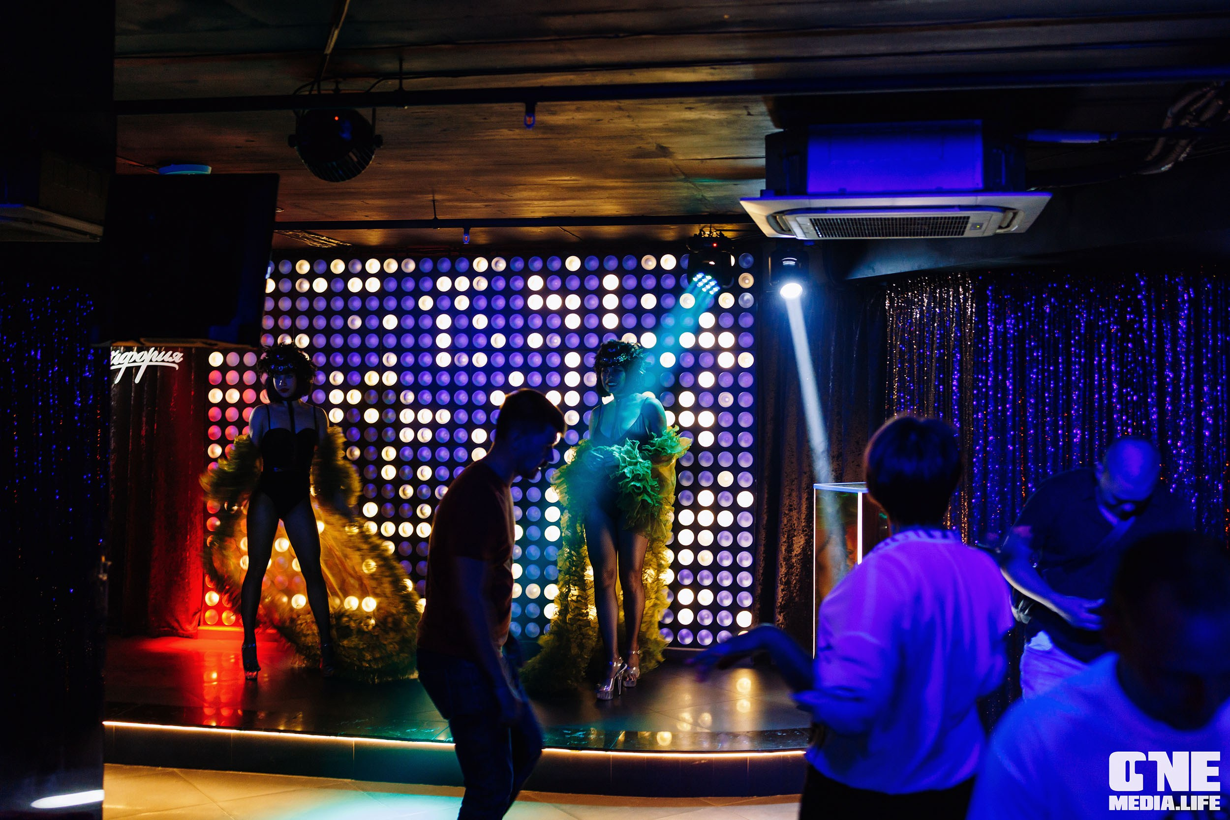 Фоторепортаж из караоке-клуба Эйфория. One Media Life: фоторепортажи, фотоотчеты с мероприятий и заведений