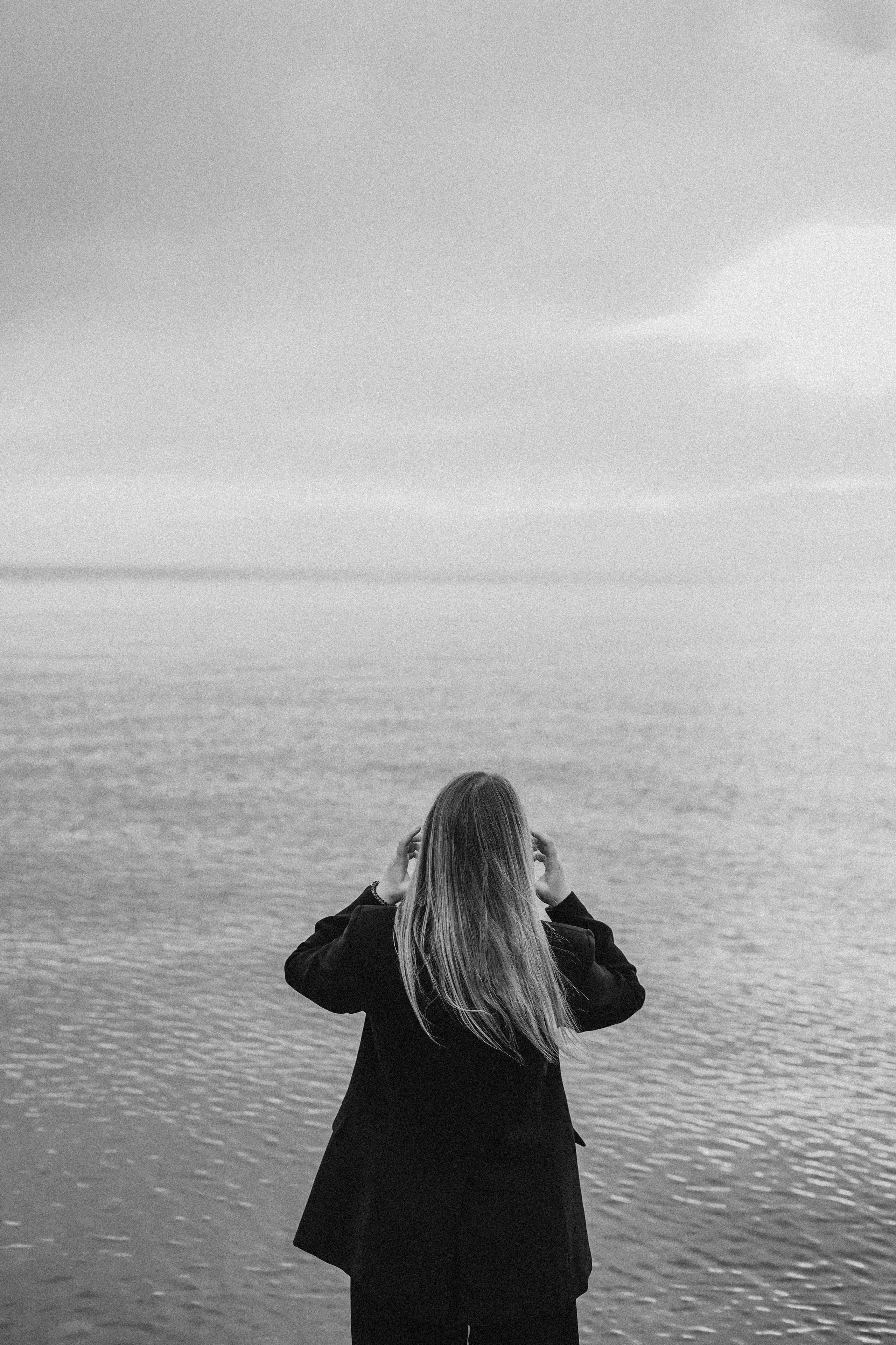 Даша и Артём на пляже Ривьера. Фотограф в Сочи и Абхазии | Фототуры | September Air