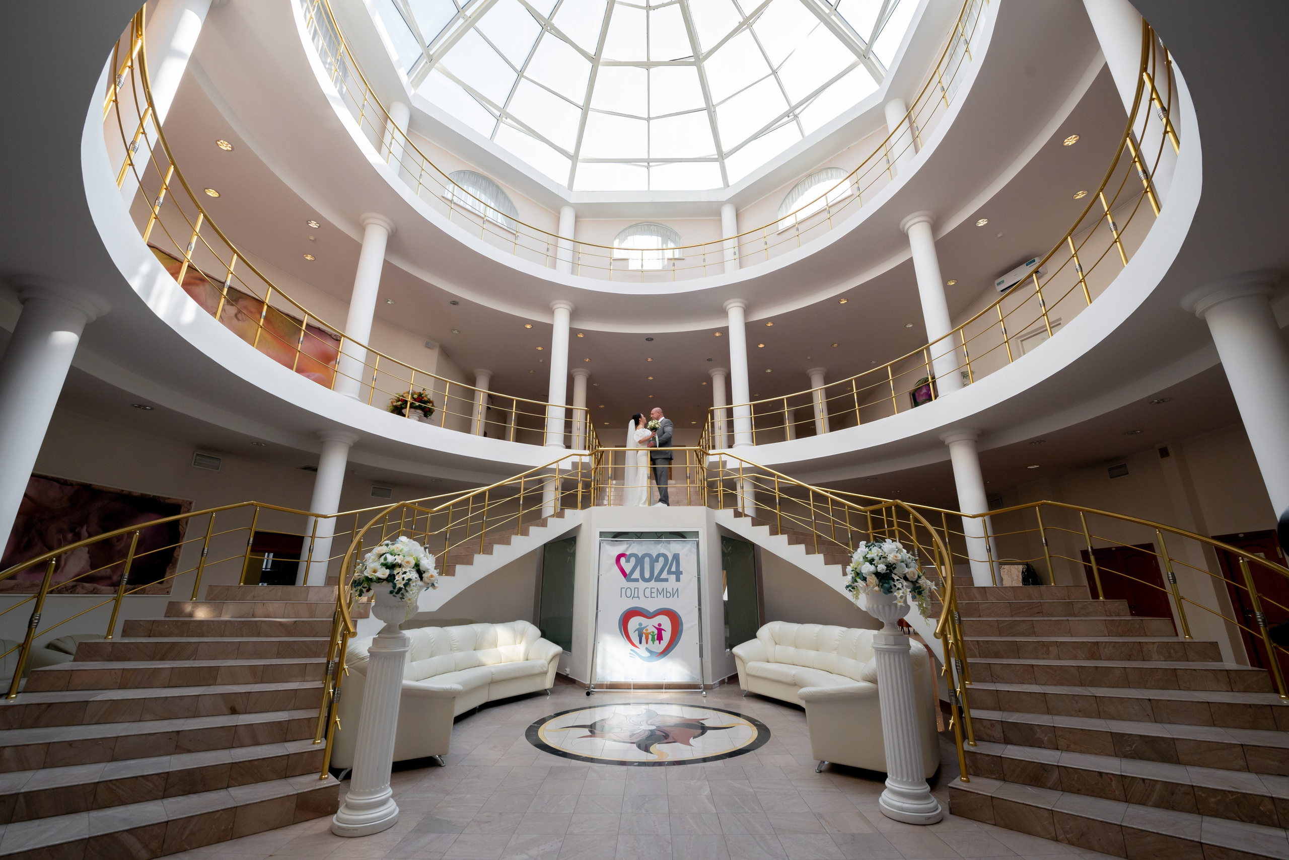 Летняя свадьба В Санкт-Петербурге и красивой выездной регистрацией Даши и Саши. Воздушная свадебная фотосессия в Петербурге. Портретный, семейный и свадебный фотограф в Санкт-Петербурге и в Пушкине Ширяев Денис