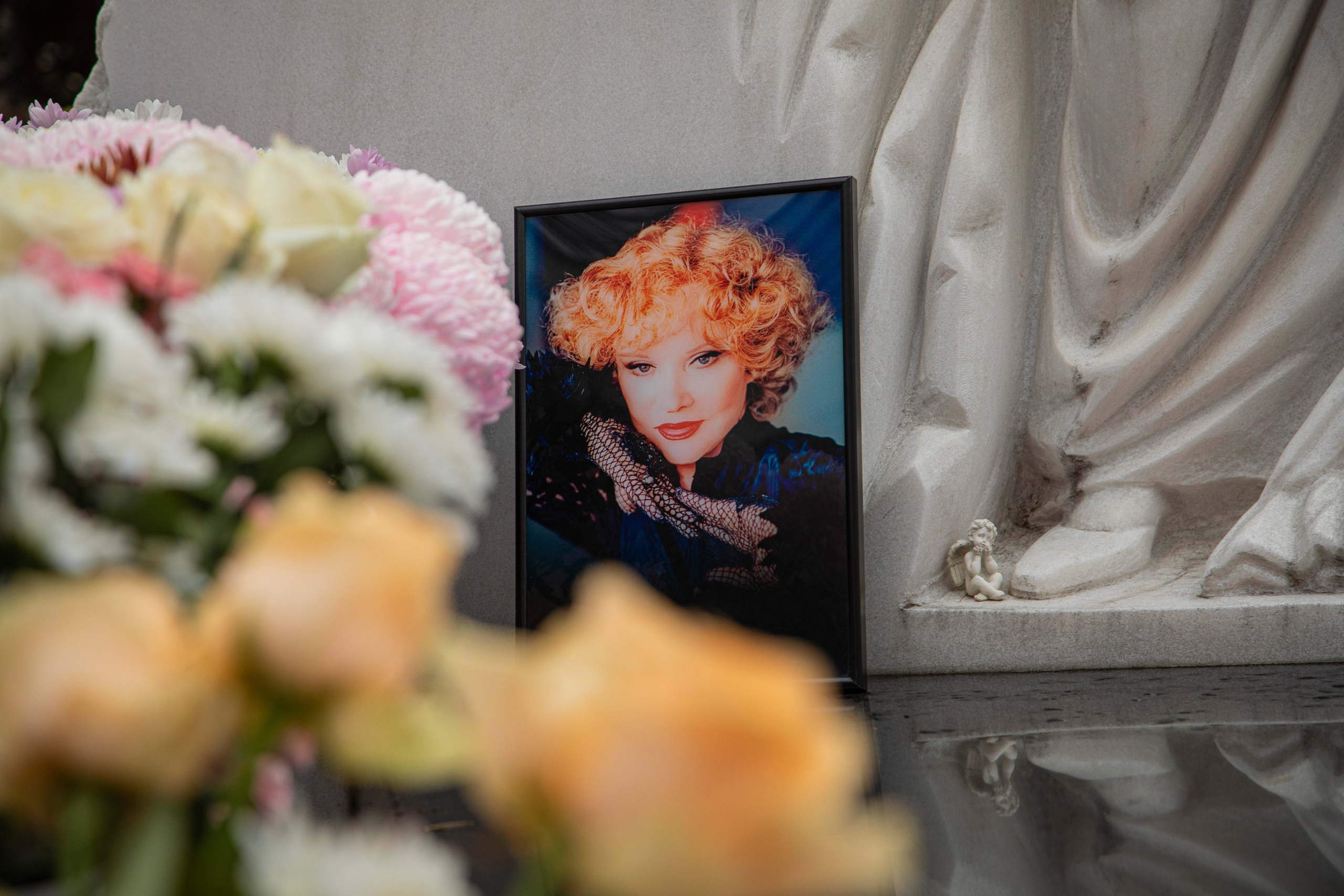 Осенняя прогулка по Новодевичьему кладбищу. Фотограф Сергей Ловкий