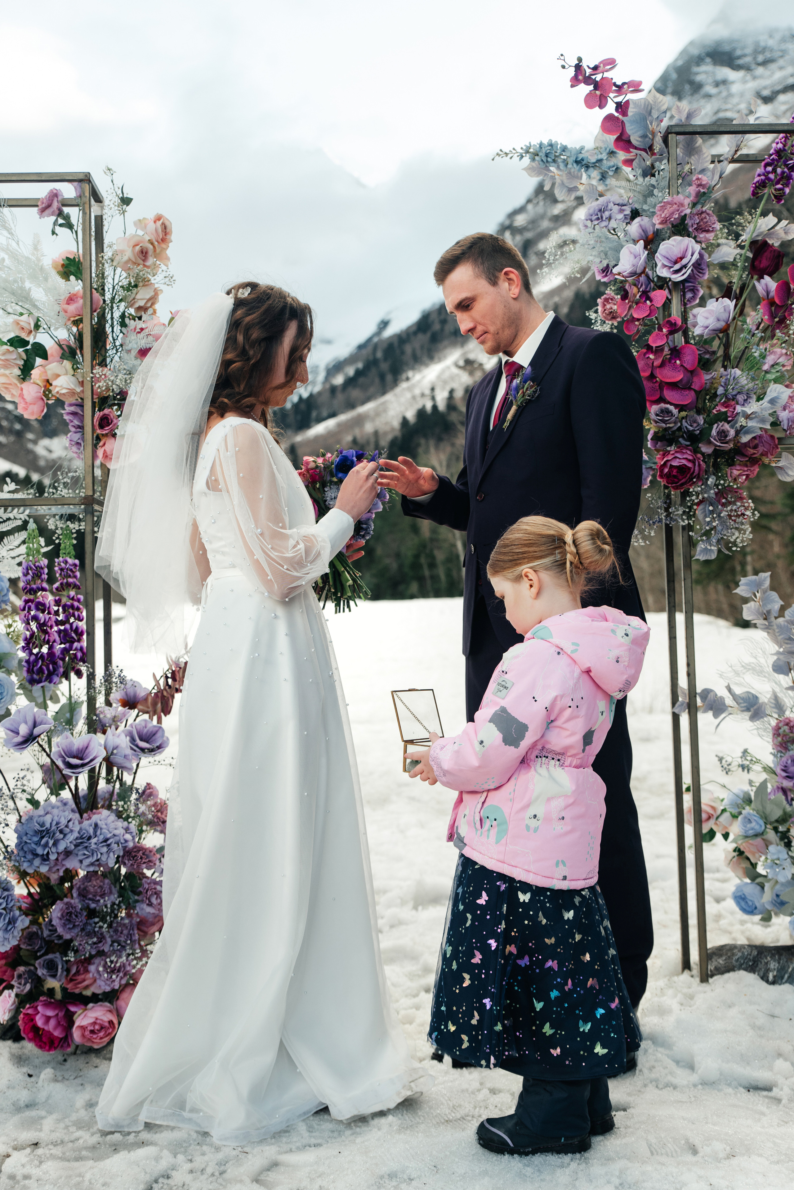 Иван и Дарья (Домбай) март 2023. Свадебный и travel фотограф в Волгограде, Сочи, Домбае, Европе