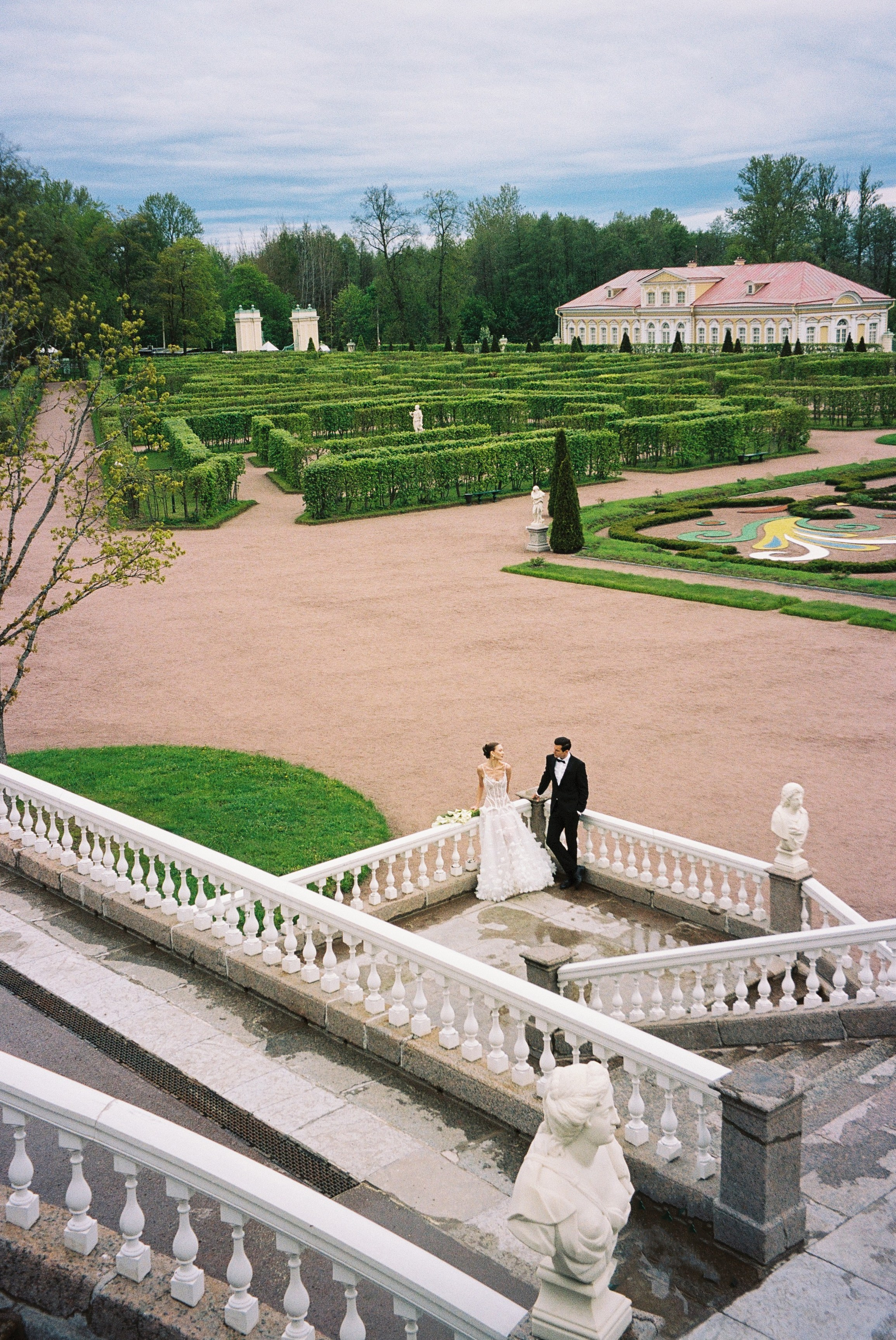 Свадебная фотосессия в Ораниенбауме. Свадебный фотограф в Москве Элина Ларченкова. Фото, которые цепляют