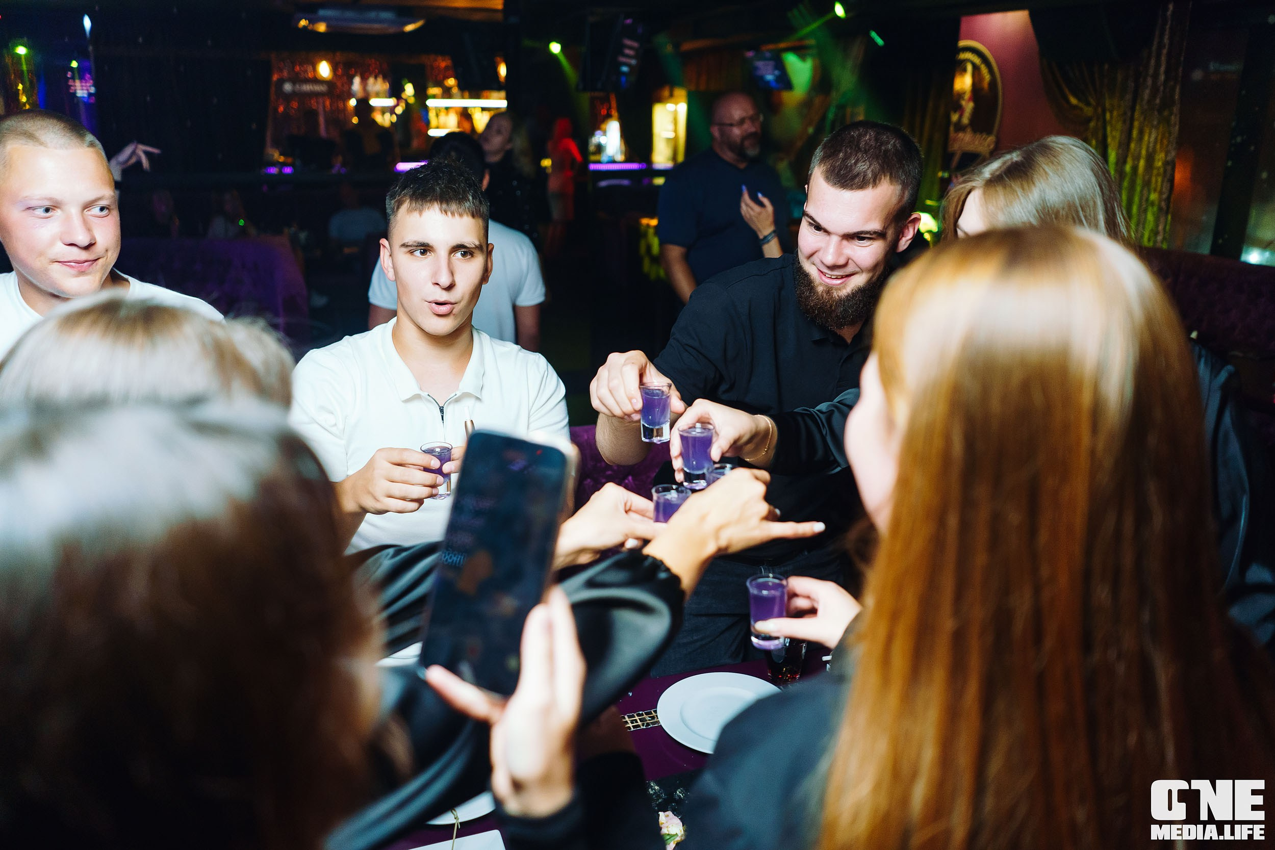 Фоторепортаж из караоке-клуба Эйфория. One Media Life: фоторепортажи, фотоотчеты с мероприятий и заведений