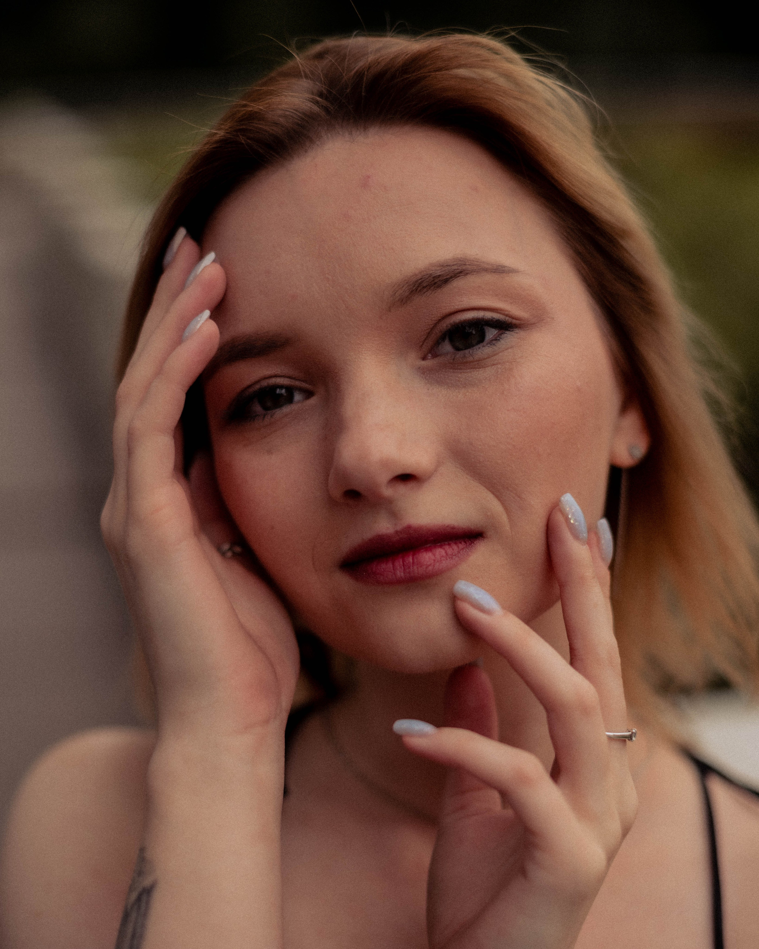 Аня. Женский фотограф. Создатель украшений ручной работы. Модель