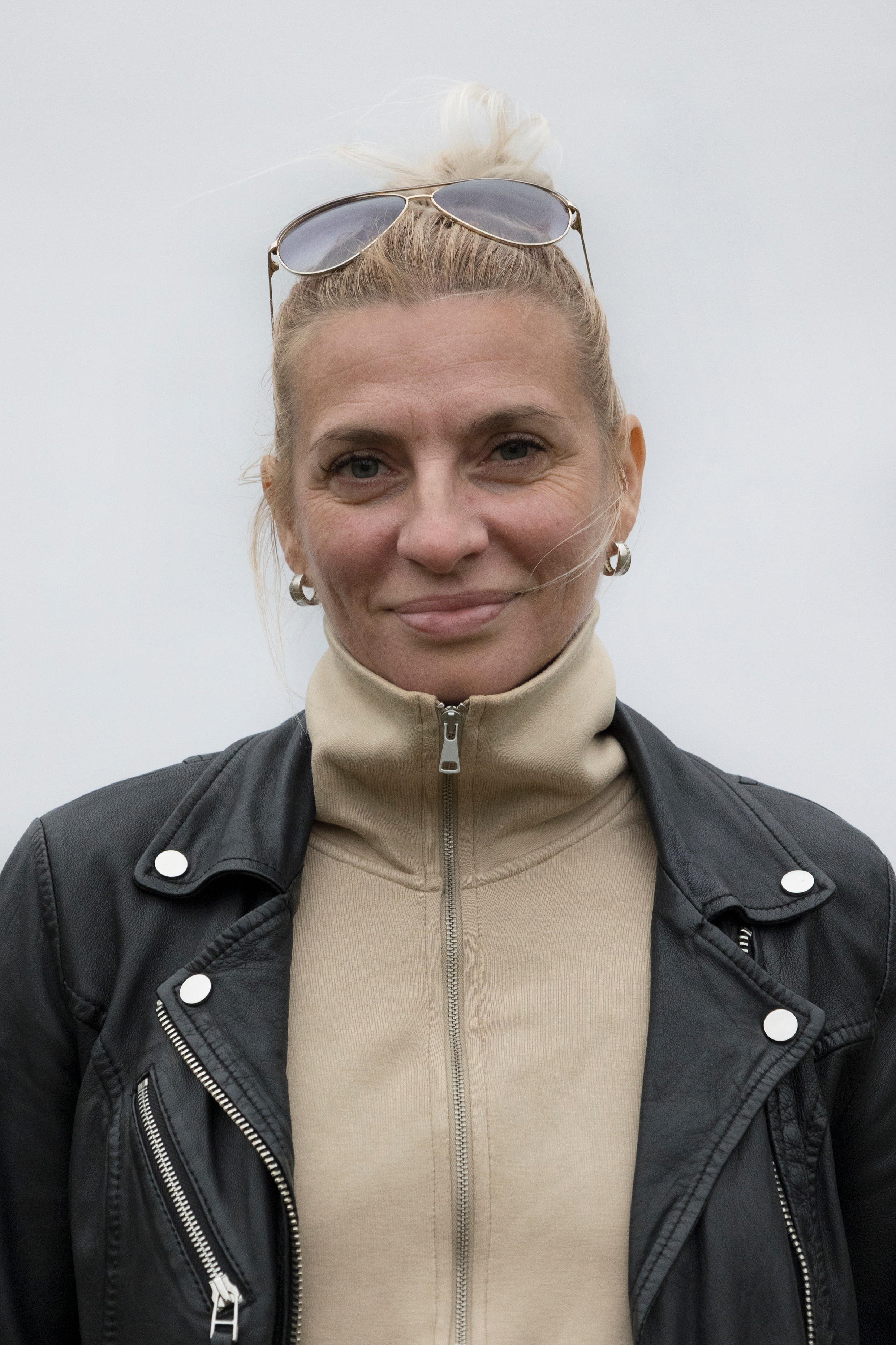 Незнакомцы. Юлия Петренко