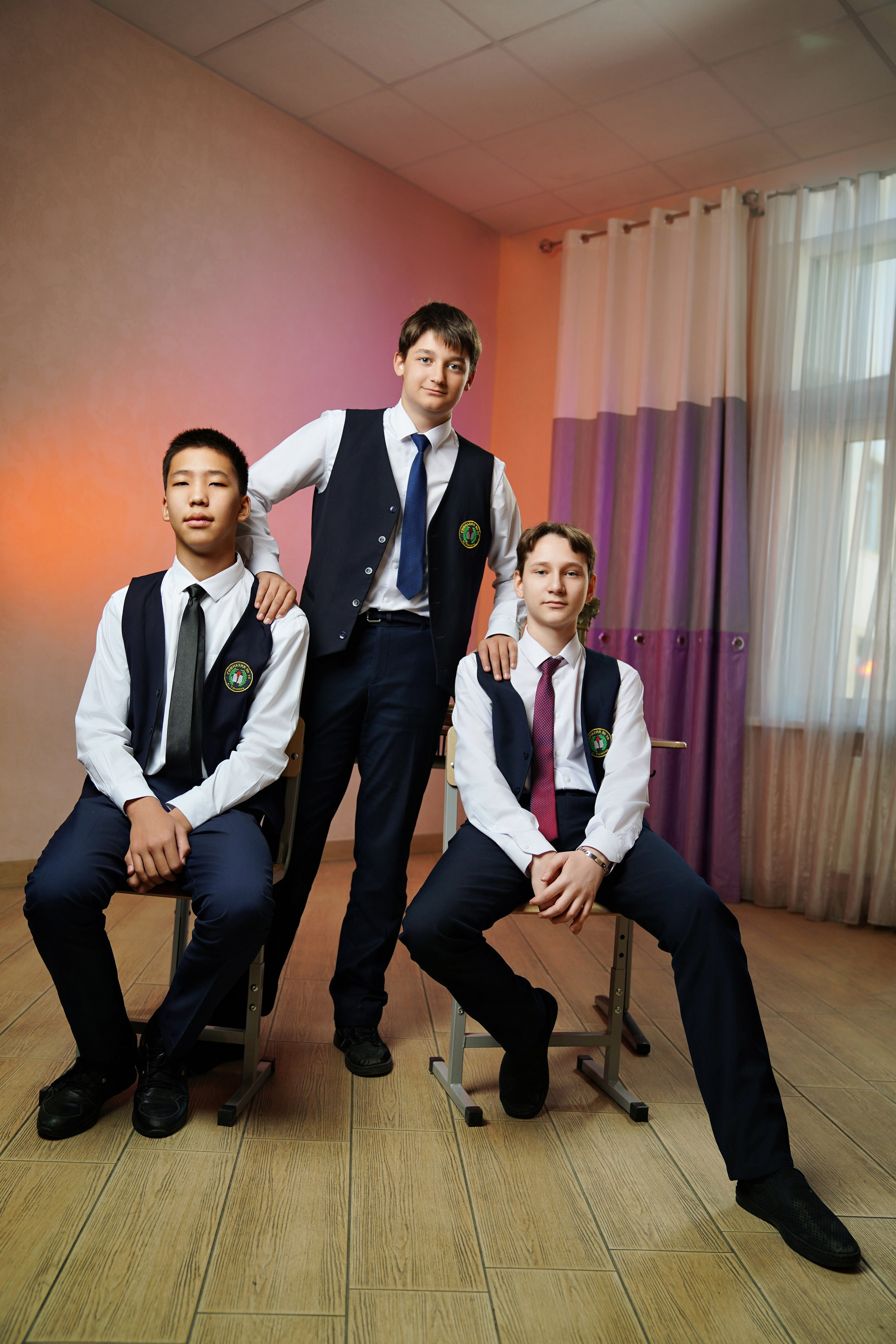 Виньетка + портреты. GOTRA — выпускные альбомы в Тюмени