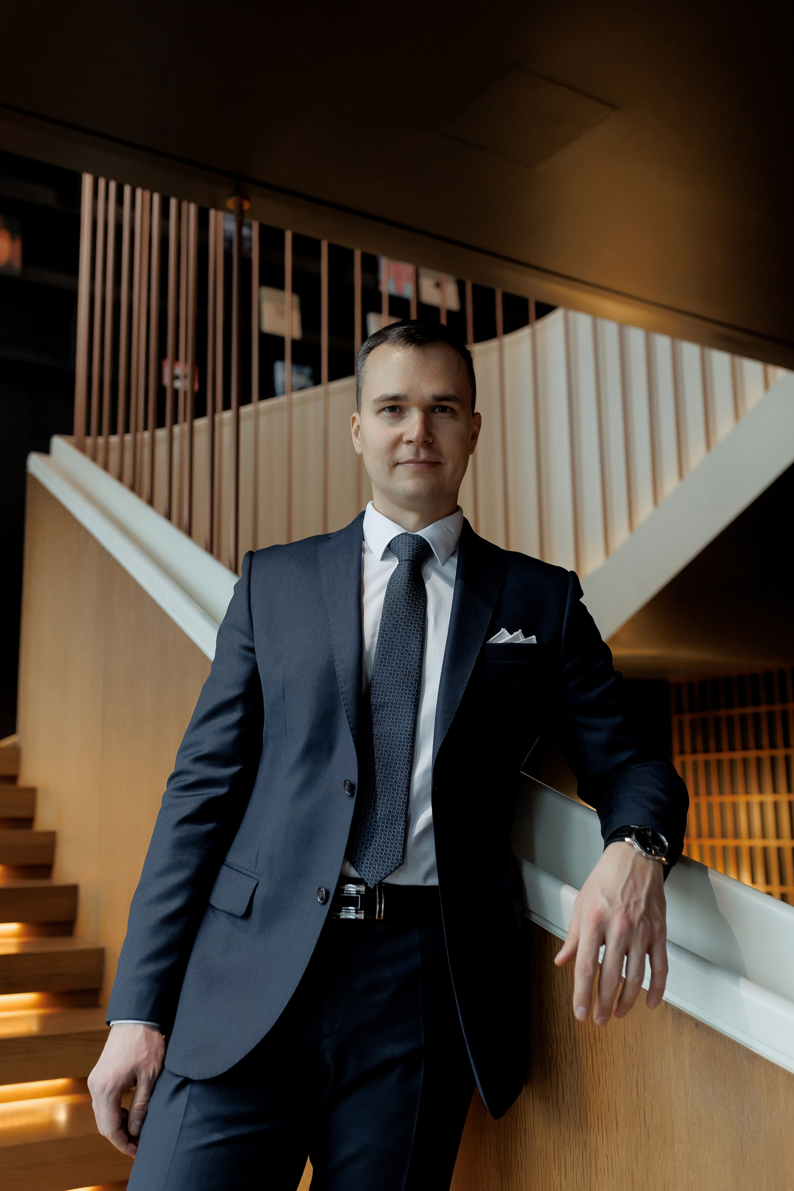 Свадебная фотосессия в отеле Movenpick Moscow Taganskaya. Свадебный фотограф в Москве Дарья Олендарёва