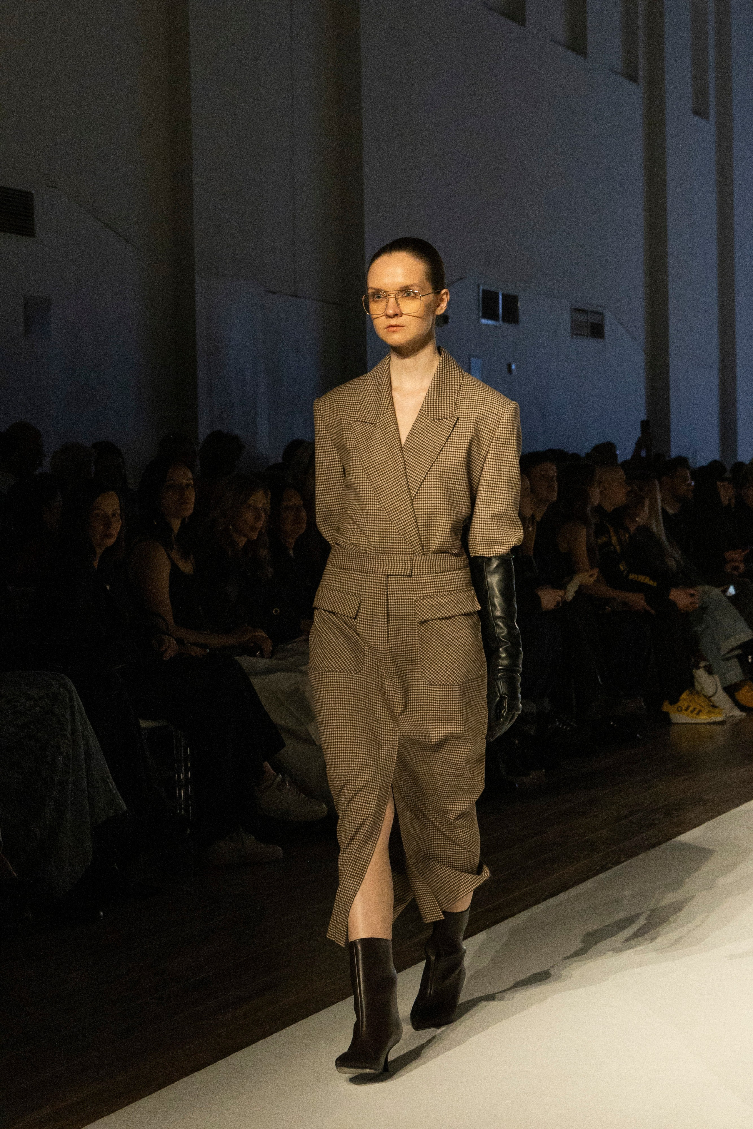 ДЛТ Собака.ru показ победителей конкурса «Новые имена в моде 2025». FOTOFAQ SKOOL г. Санкт-Петербург: очные, дистанционные и онлайн курсы фотографии