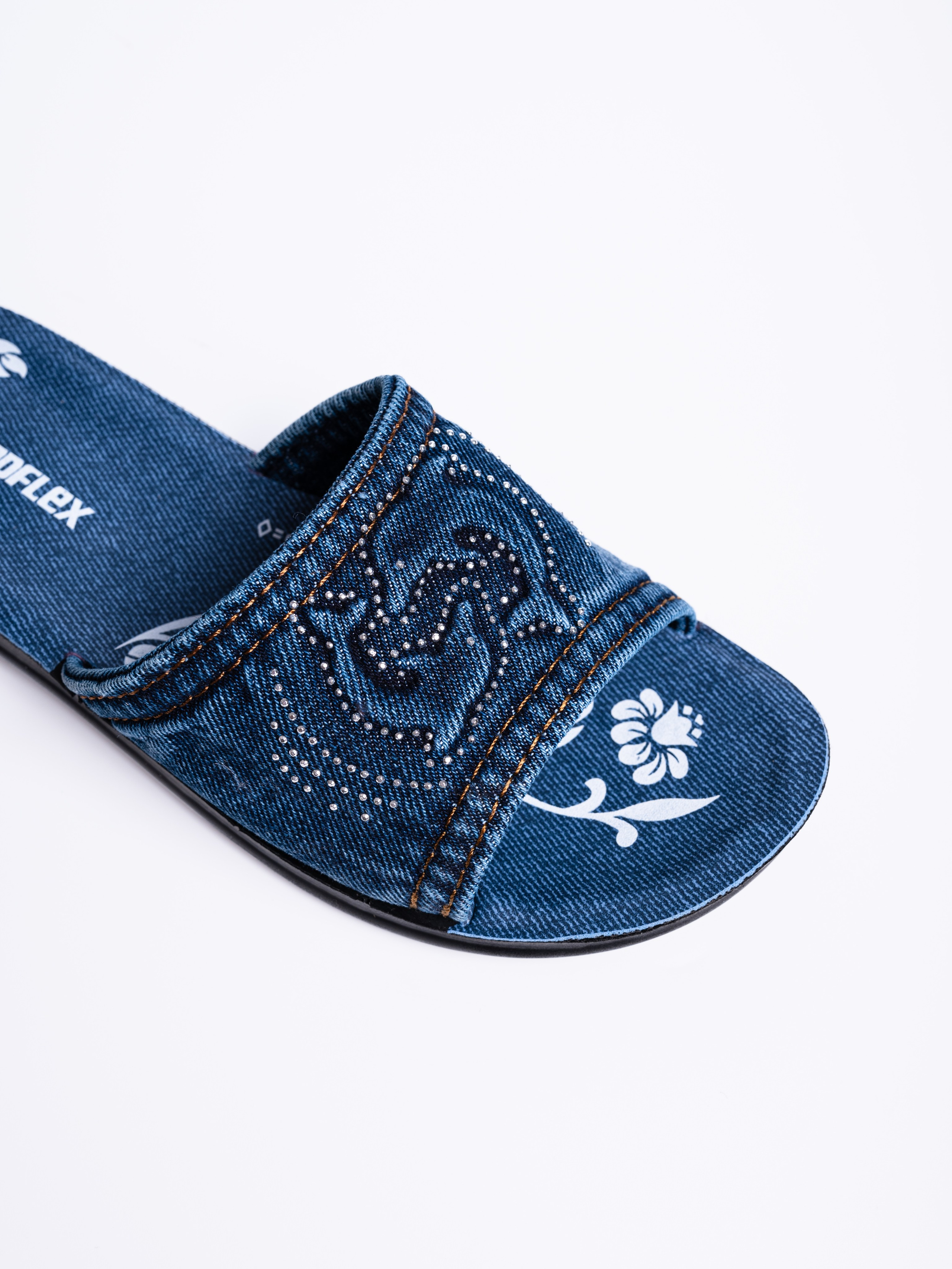 Тапочки. Предметный фотограф, фото для маркетплейсов Пятигорск, КМВ