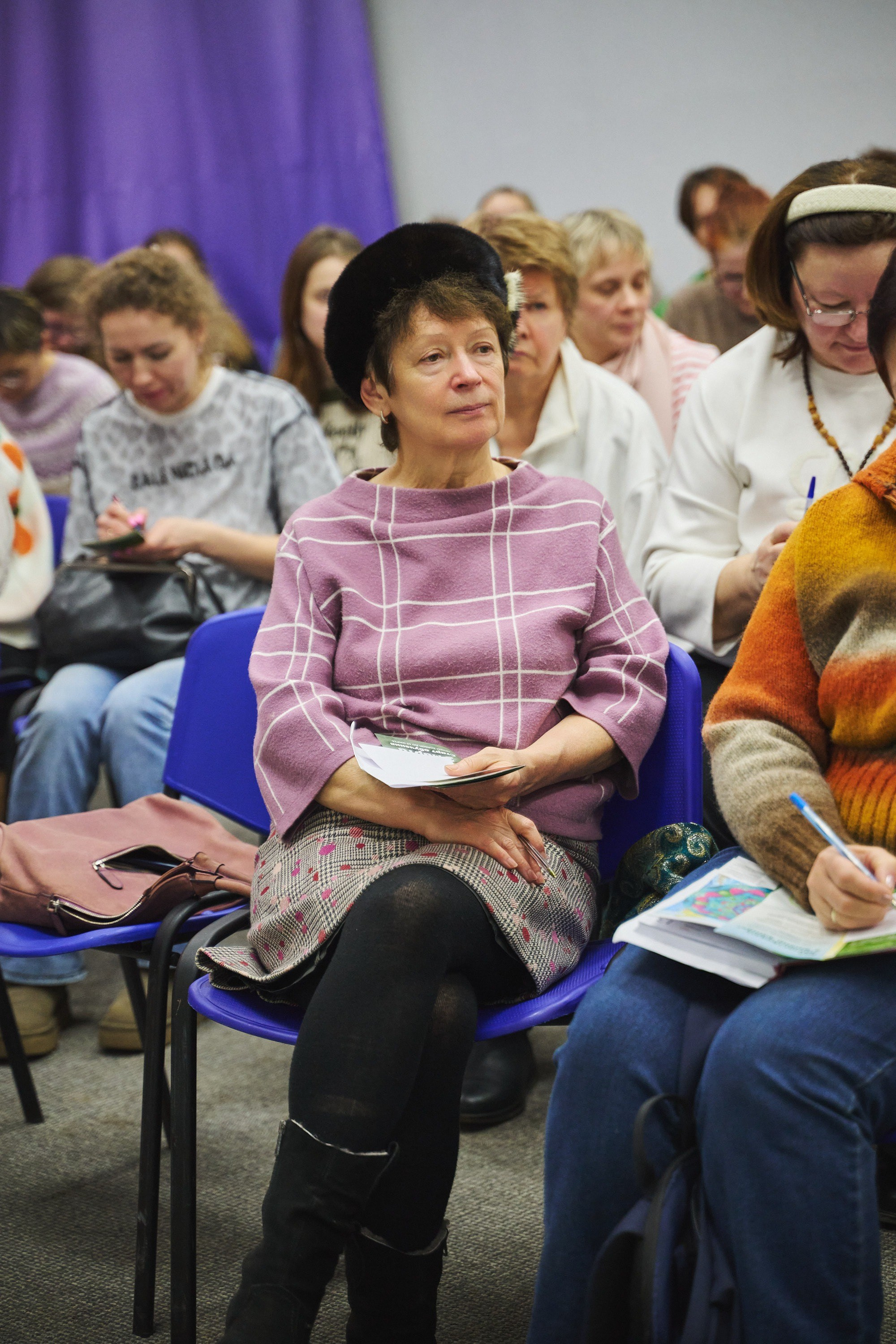 Ива Фонд — Цветущий город город Иваново. Фотограф в Иваново: Каталожная съемка одежды и постельного белья, Wildberries