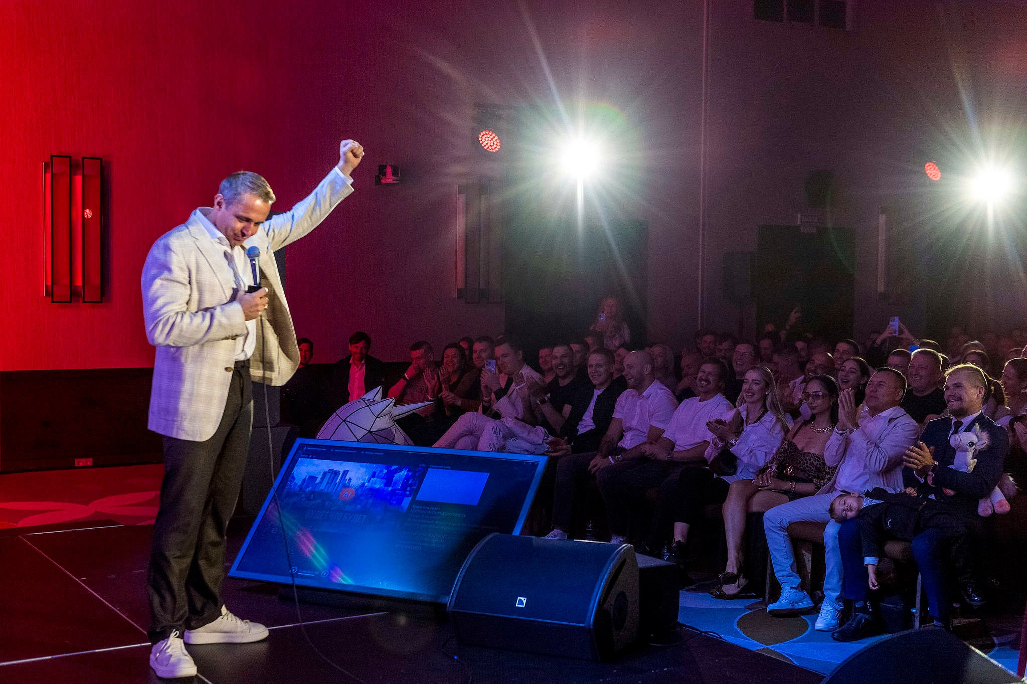 Business Standup Оскара Хартмана в Сочи. Фотограф Михаил Мордасов, Сочи. Мероприятия, портреты, спорт, репортаж