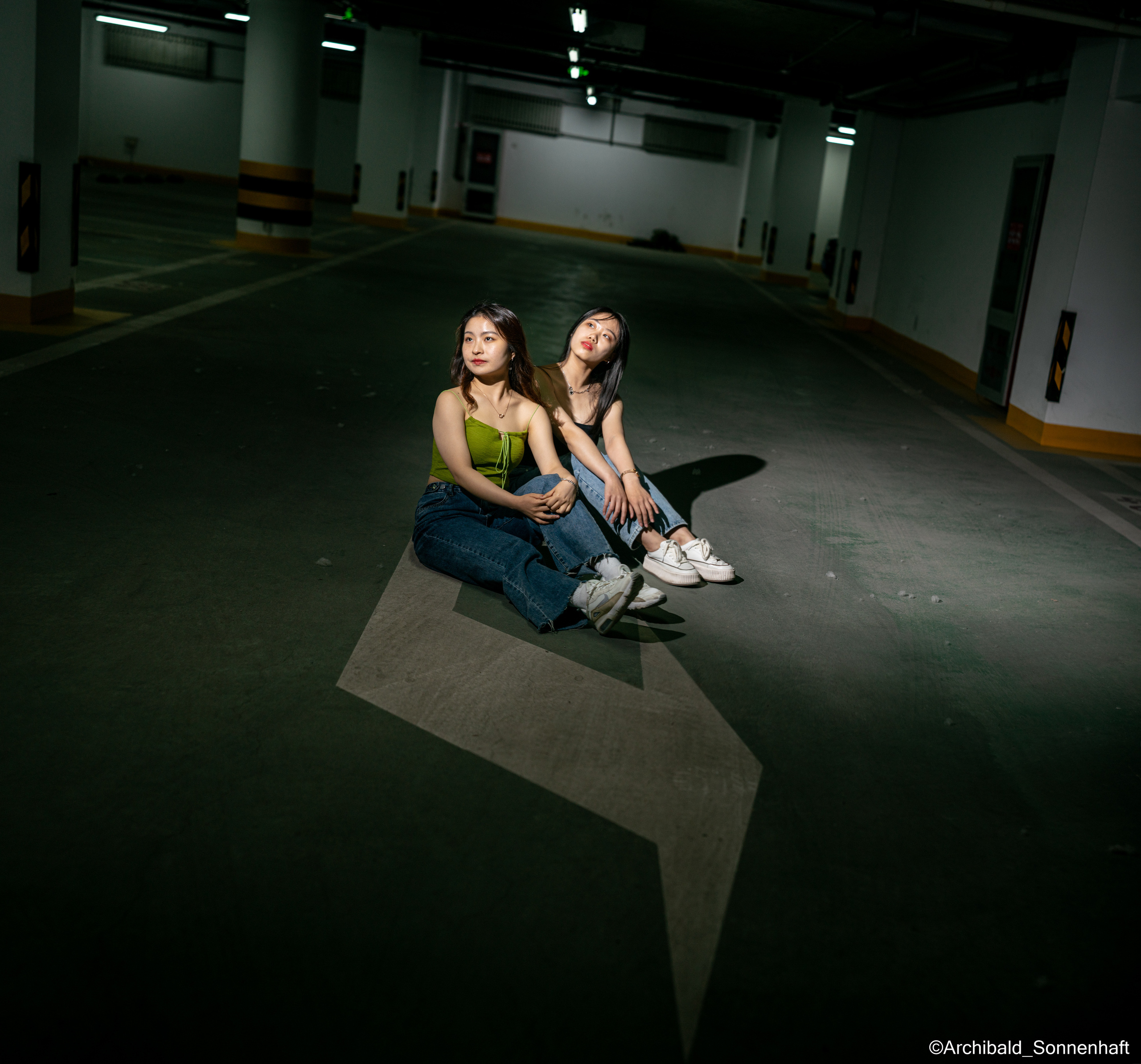 Underground photographers. Photographer in Guangzhou, China. Archibald Sonnenhaft