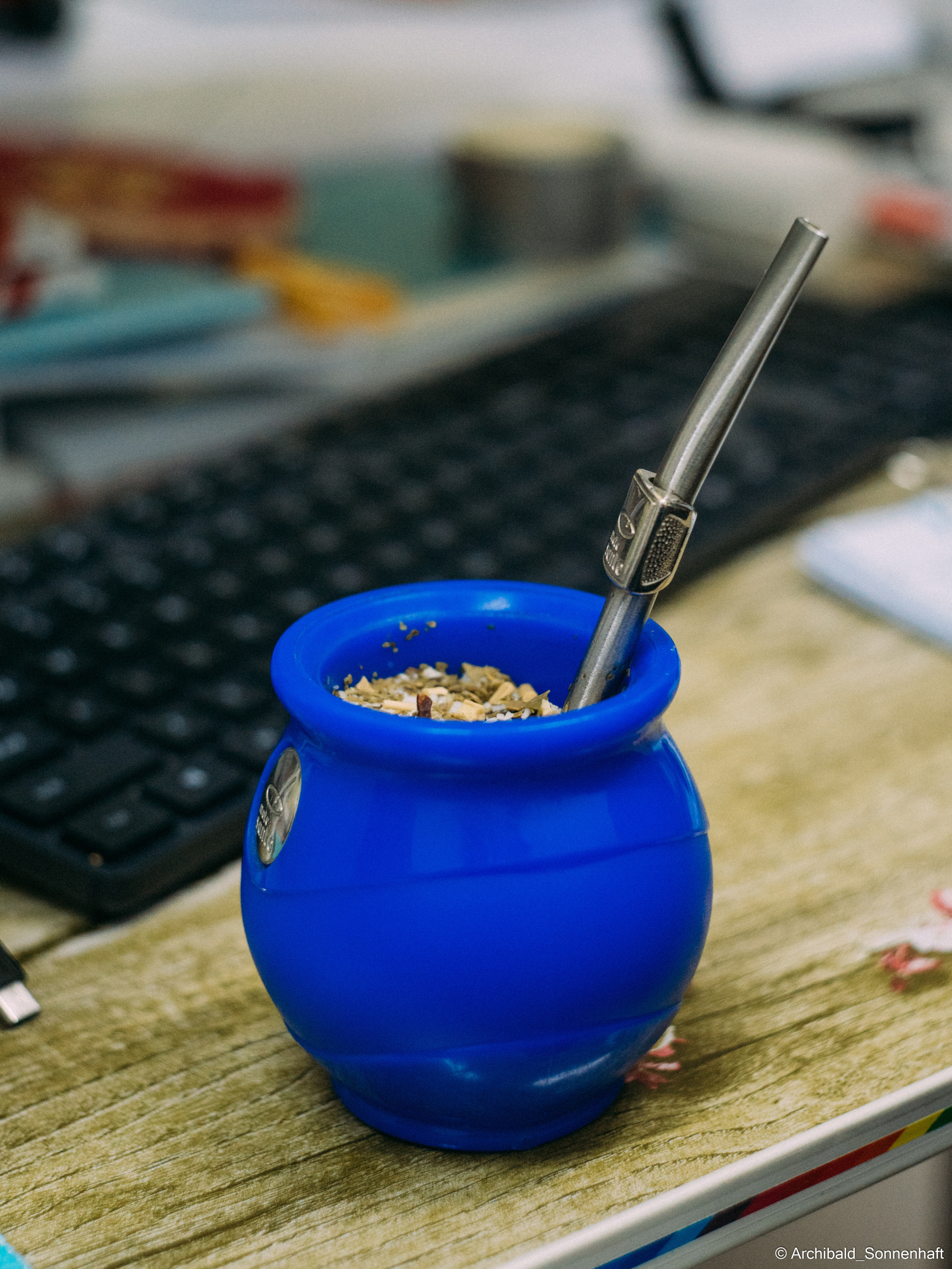 Argentine mate with our Argentine friend. Photographer in Guangzhou, China. Archibald Sonnenhaft