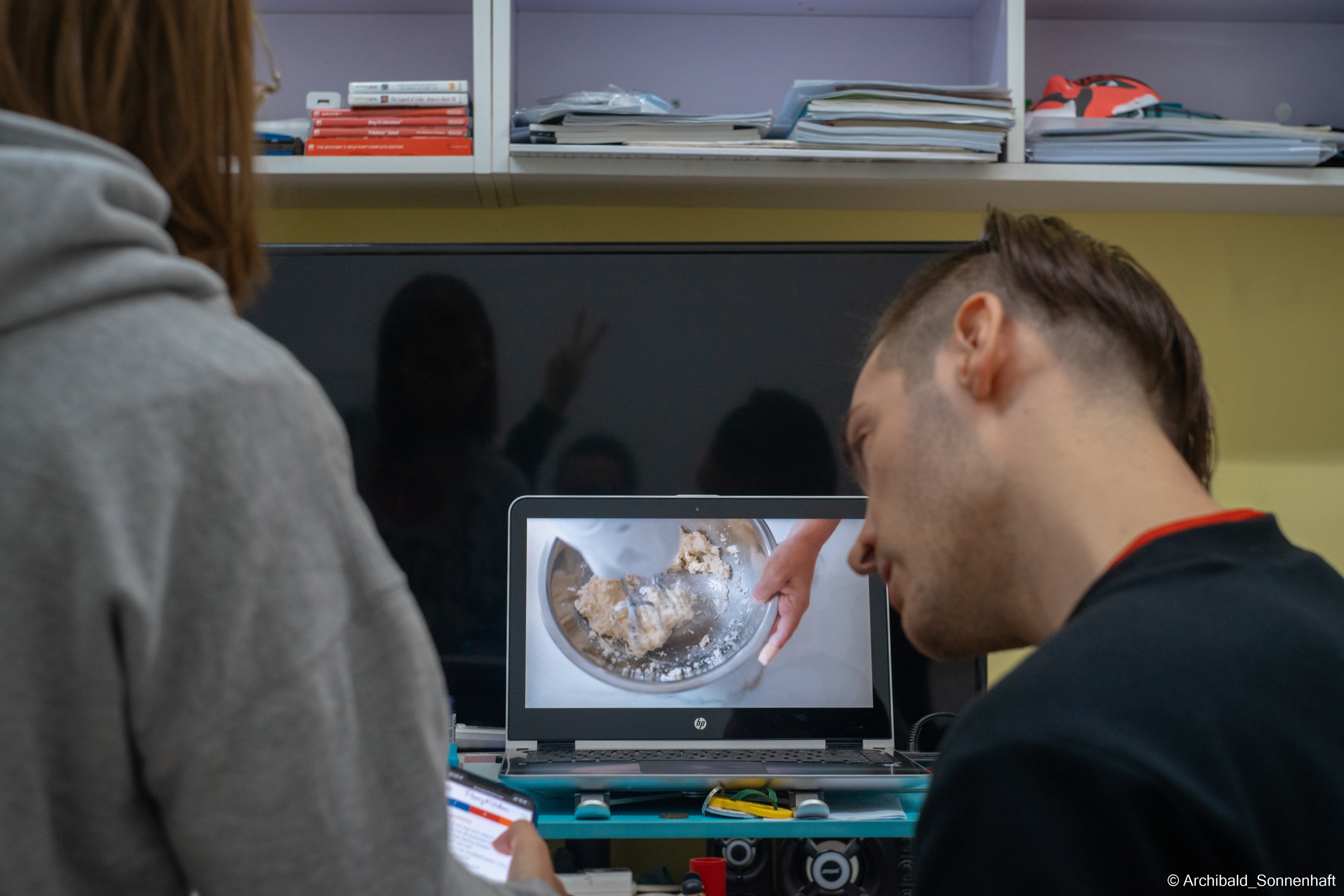 Argentine mate with our Argentine friend. Photographer in Guangzhou, China. Archibald Sonnenhaft