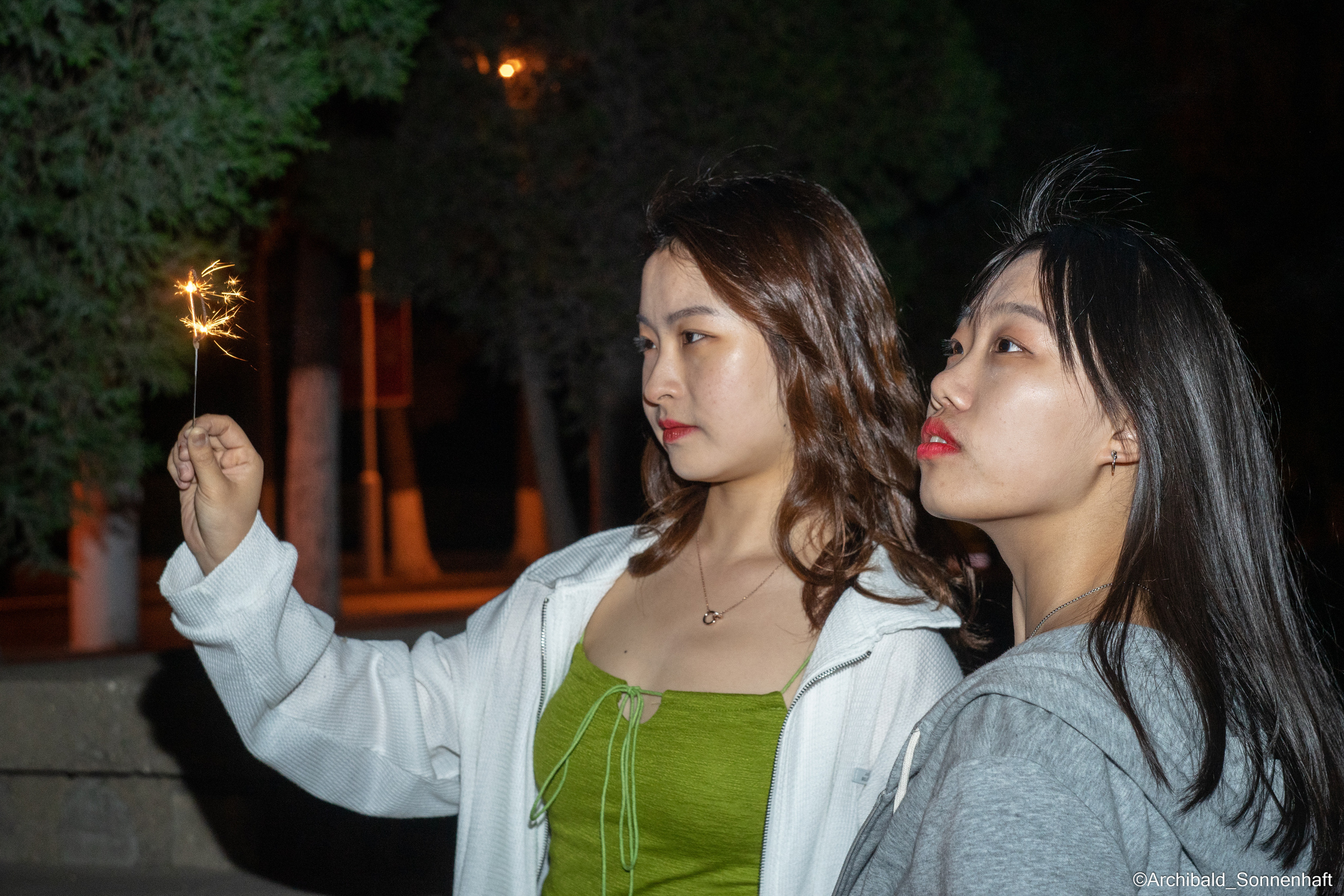 Underground photographers. Photographer in Guangzhou, China. Archibald Sonnenhaft