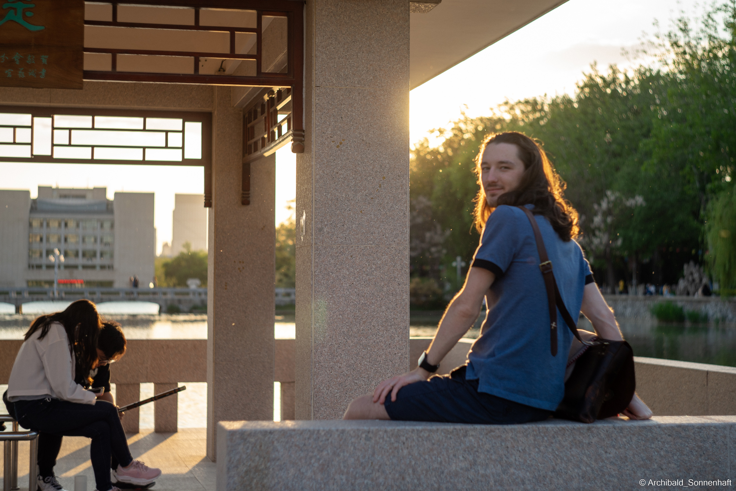Walking in TJU on the first of May. Photographer in Guangzhou, China. Archibald Sonnenhaft