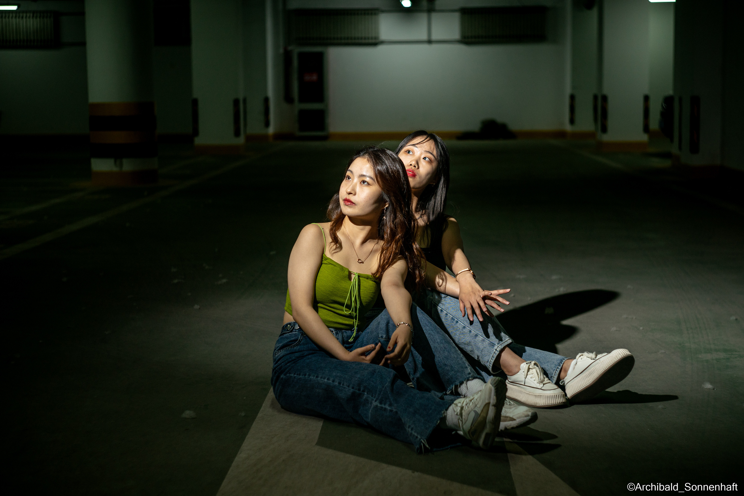 Underground photographers. Photographer in Guangzhou, China. Archibald Sonnenhaft