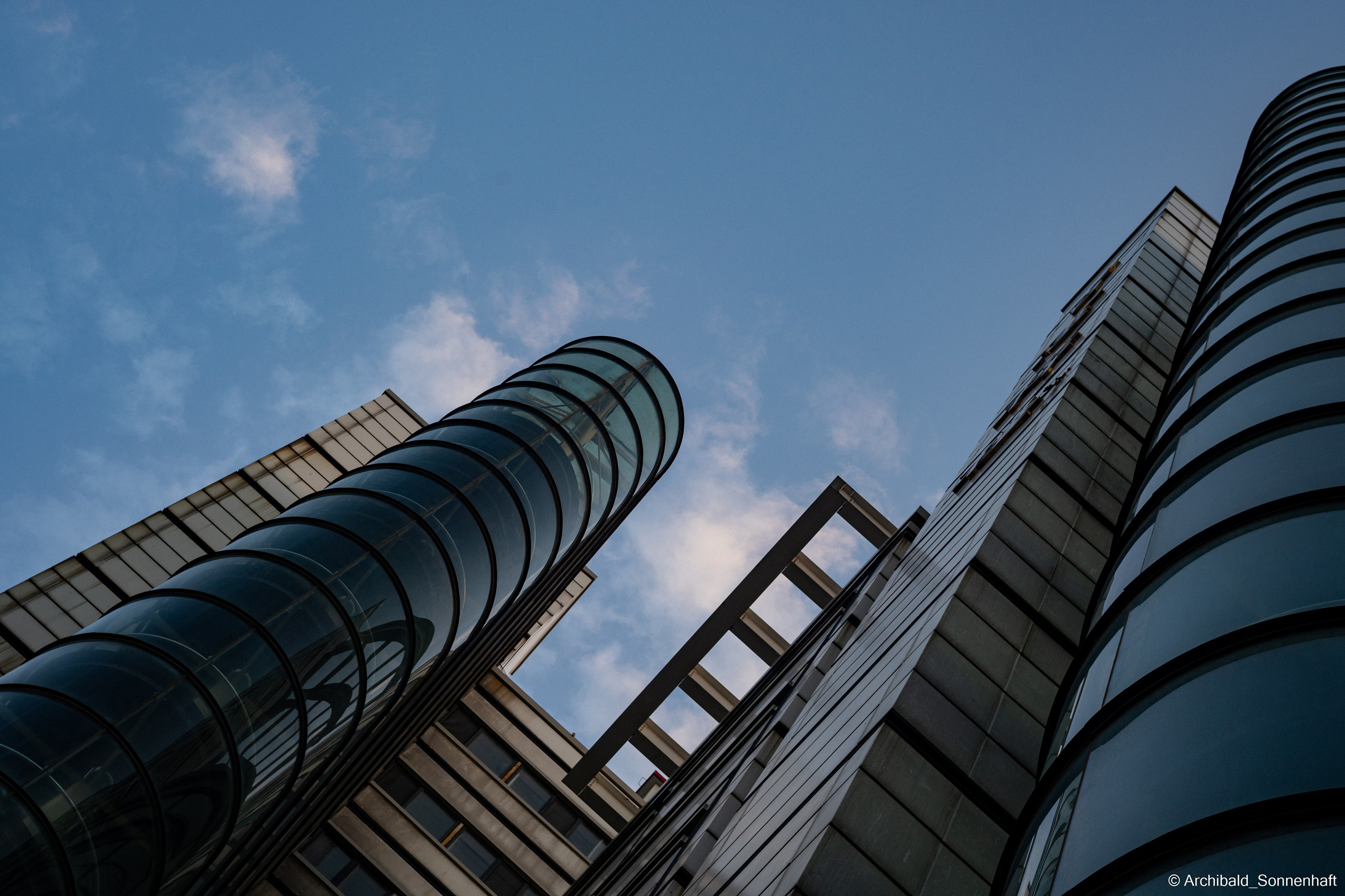 Walking in TJU on the first of May. Photographer in Guangzhou, China. Archibald Sonnenhaft