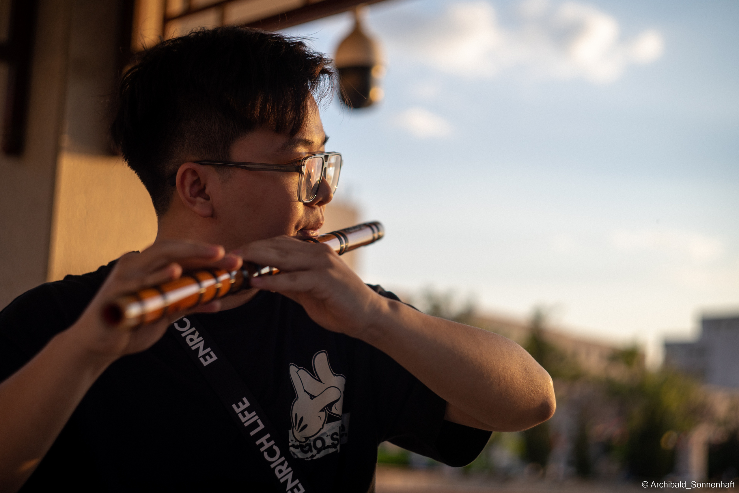 Walking in TJU on the first of May. Photographer in Guangzhou, China. Archibald Sonnenhaft
