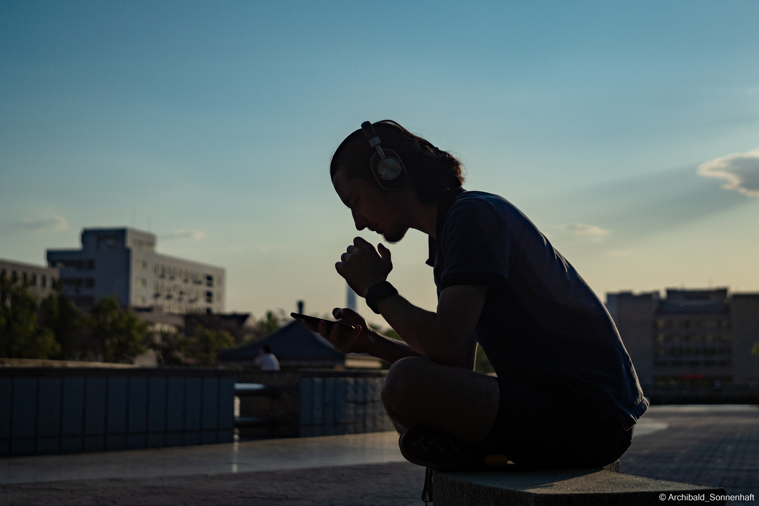 Walking in TJU on the first of May. Photographer in Guangzhou, China. Archibald Sonnenhaft