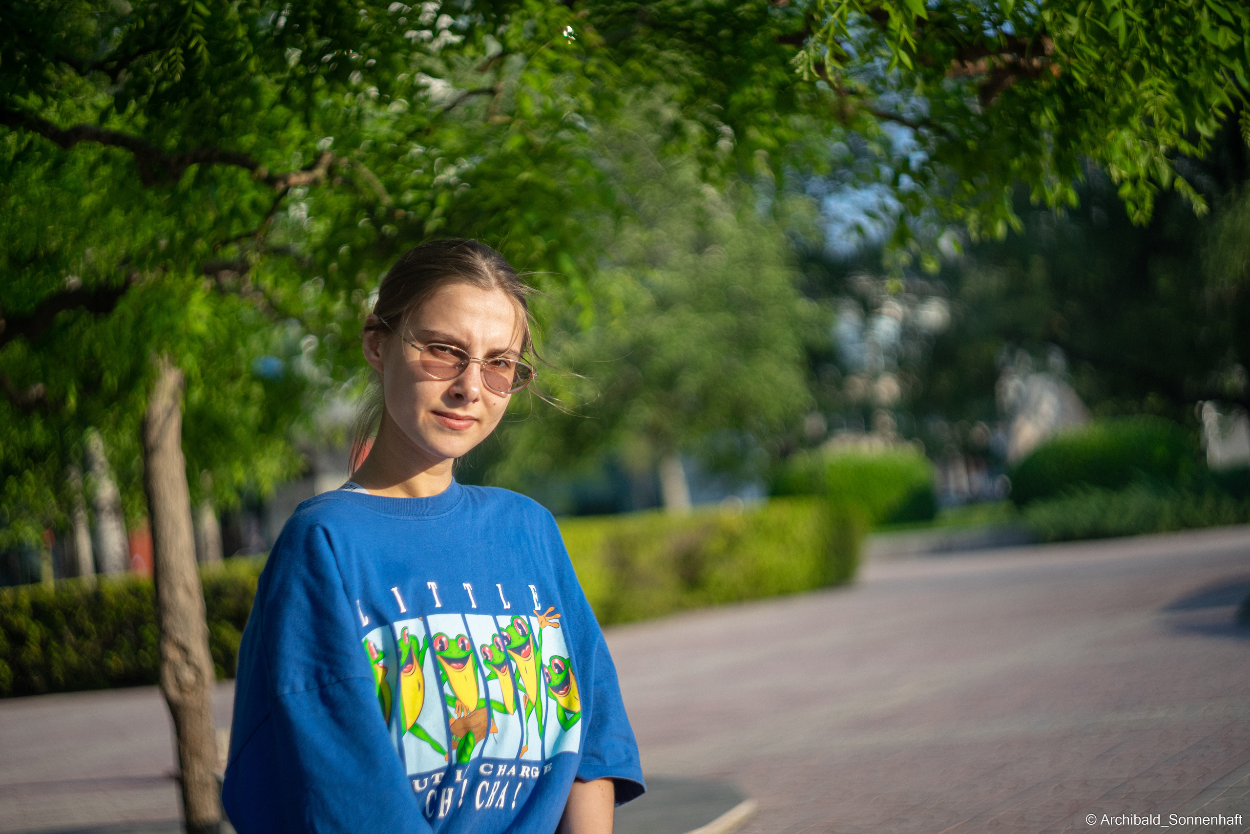 Walking in TJU on the first of May. Photographer in Guangzhou, China. Archibald Sonnenhaft