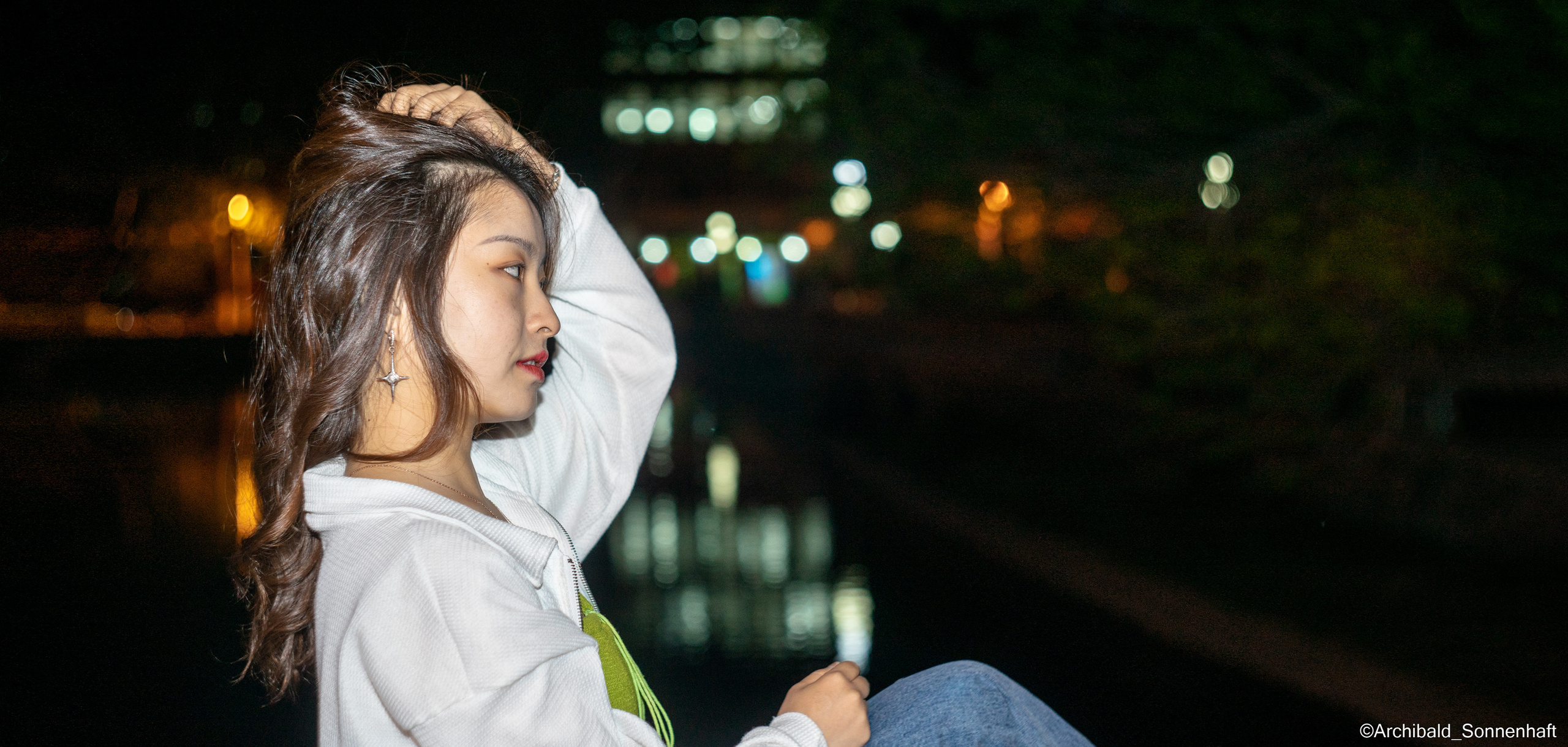 Underground photographers. Photographer in Guangzhou, China. Archibald Sonnenhaft