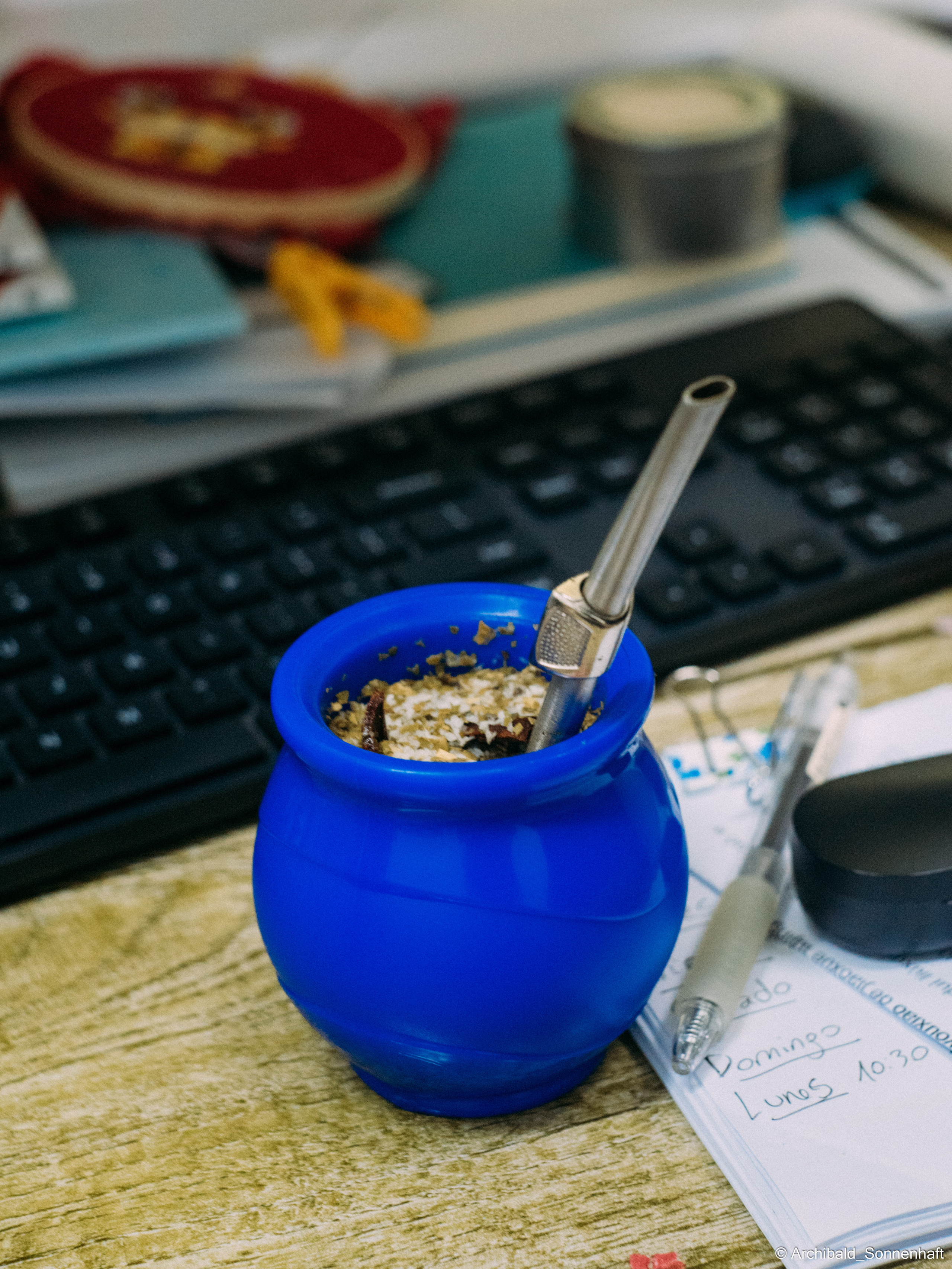 Argentine mate with our Argentine friend. Photographer in Guangzhou, China. Archibald Sonnenhaft