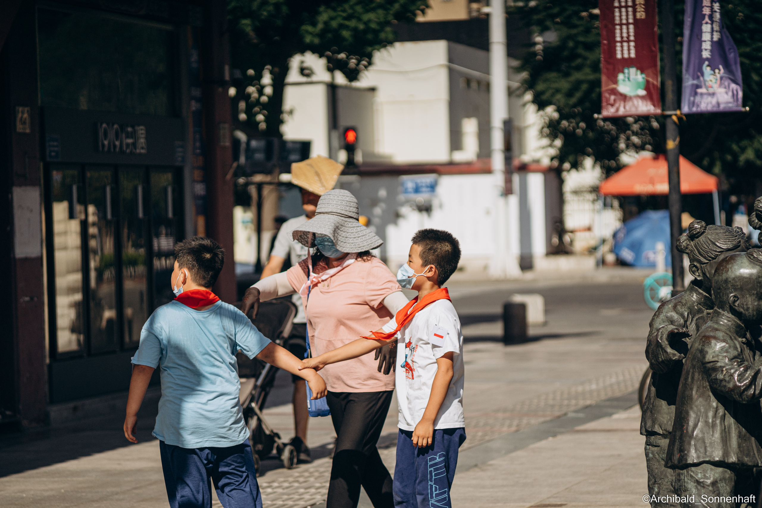 Photowalk. Photographer in Guangzhou, China. Archibald Sonnenhaft