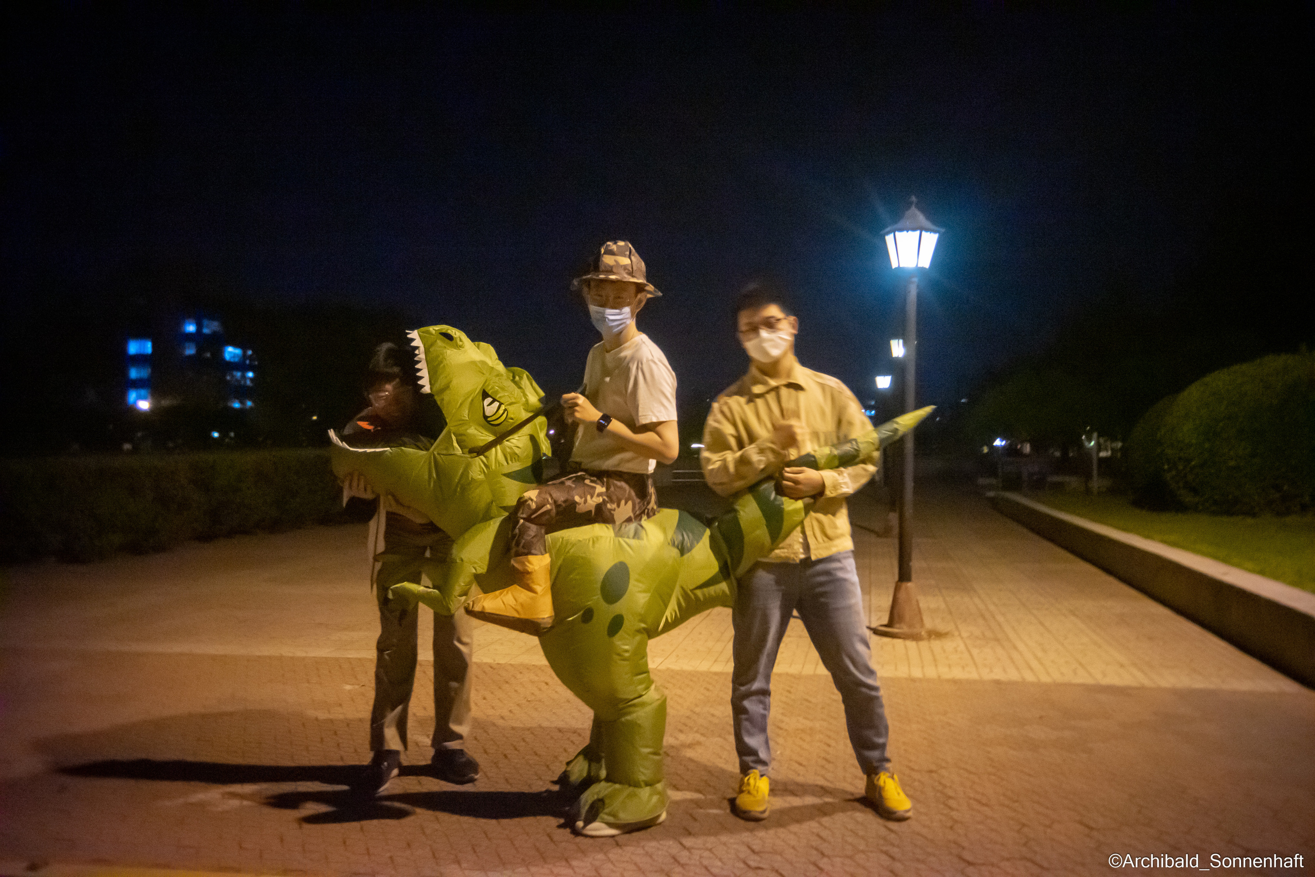 Underground photographers. Photographer in Guangzhou, China. Archibald Sonnenhaft