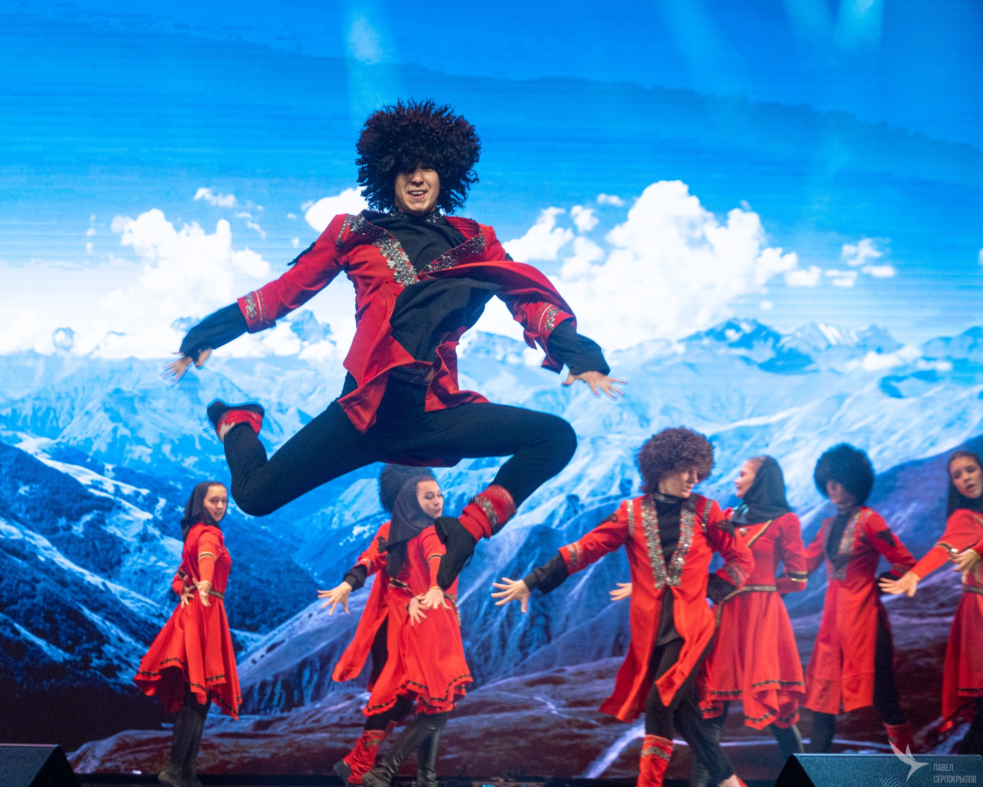Юбилейный концерт студии эстрадного танца «Изумрудный город». Репортажный фотограф в Казани Павел Серпокрылов