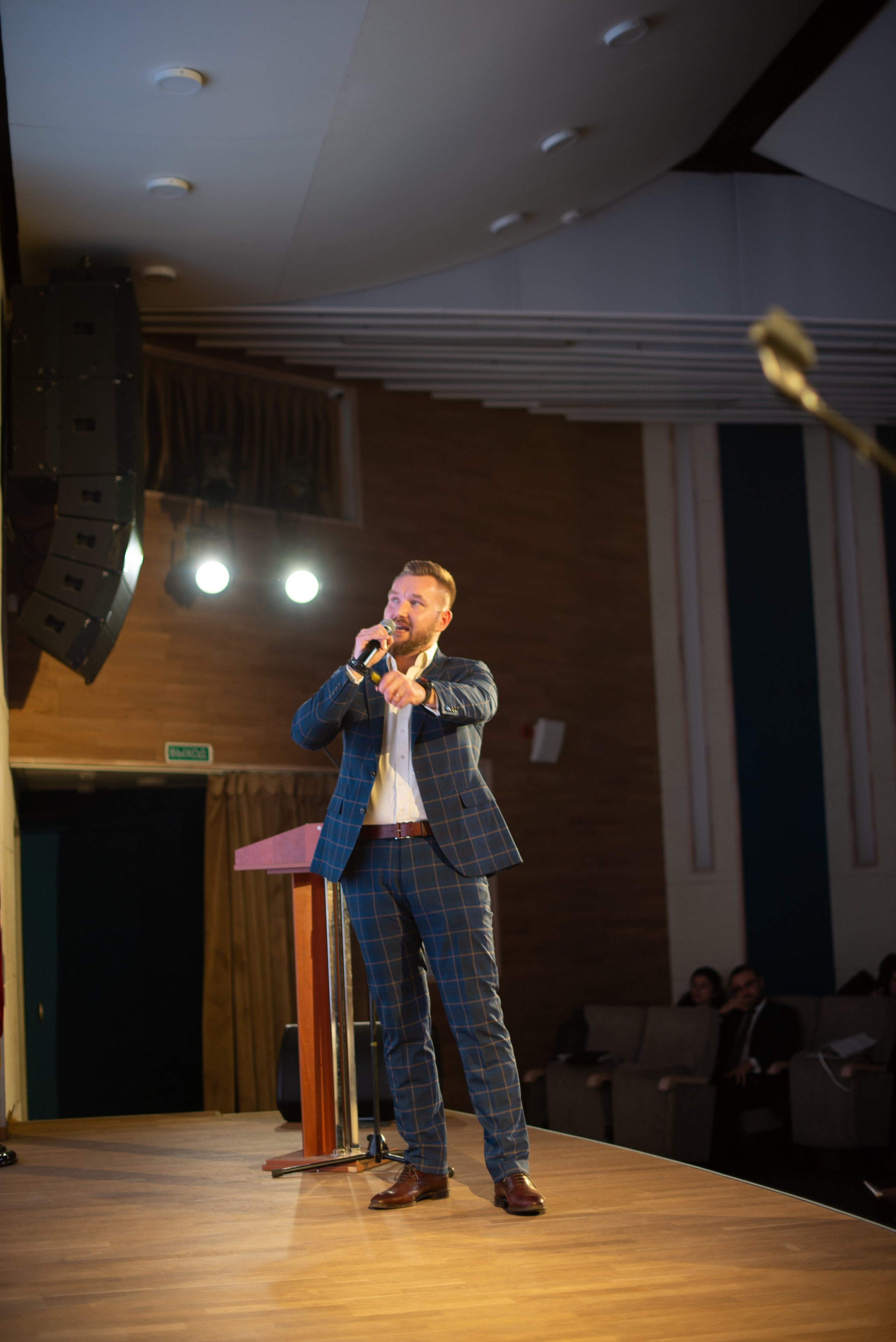 Зарисовка «заехала поснимать знакомую на конференции». Victoria Radjevna Репортажный Фотограф — Видеограф Москва • Санкт-Петербург