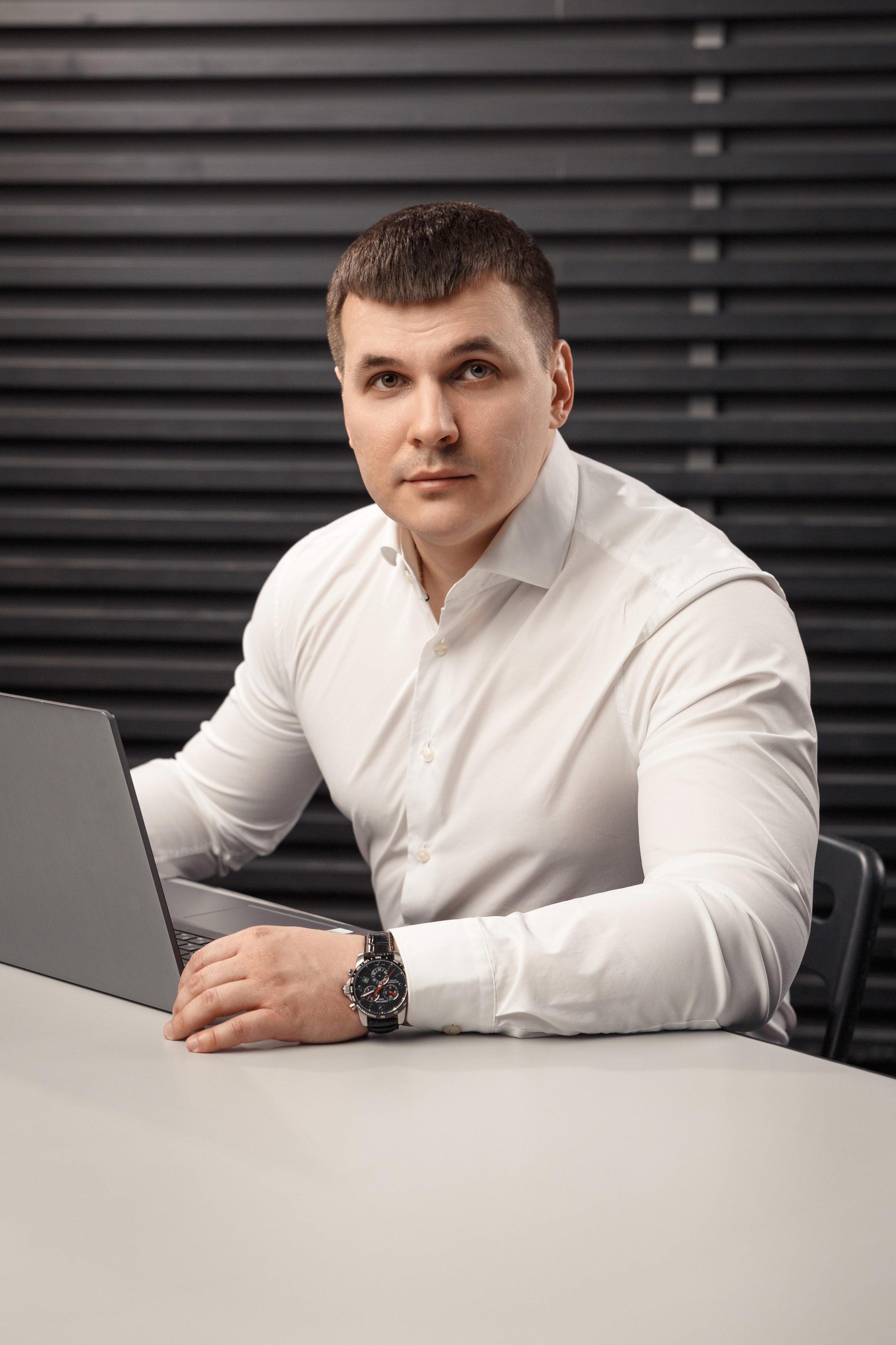 Съёмка сотрудников, руководителей и контента для компании. Фотограф в Ростове Александр Градов — заказать услуги фотографа