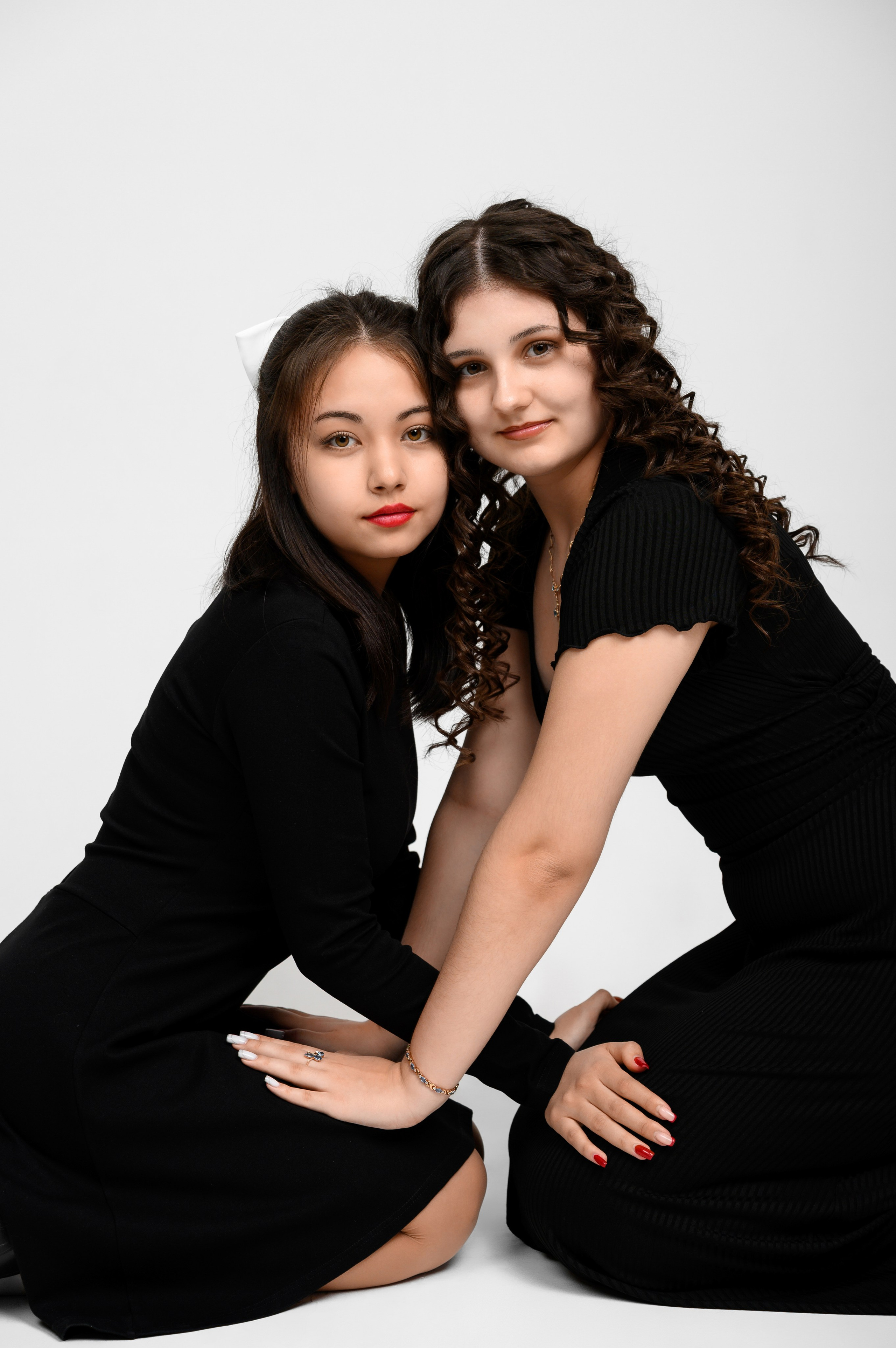 Фотоальбомы для выпускников школ и детских садов в Республике Алтай и за её пределами