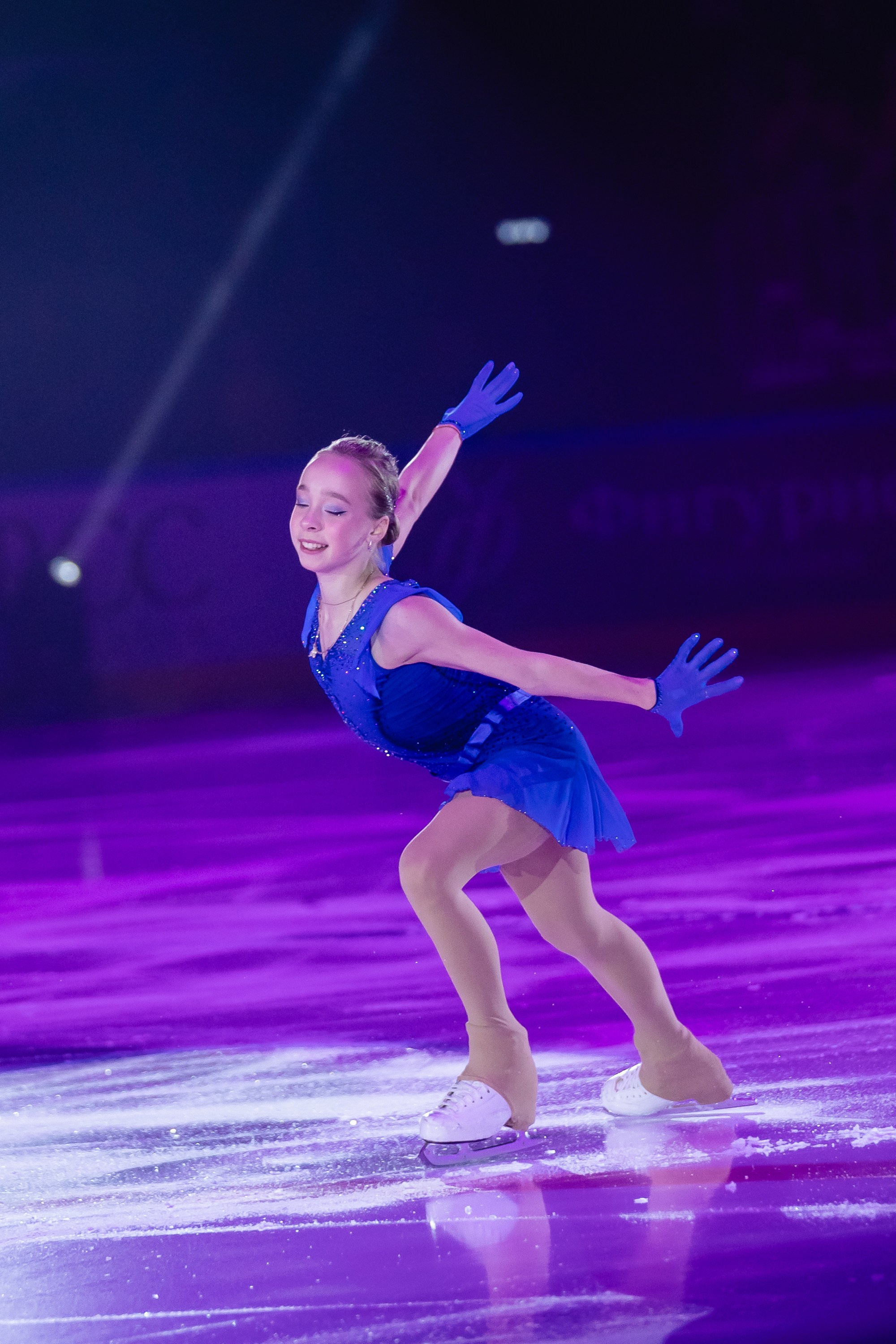 Шоу «Чемпионы на льду» в Новосибирске. Воробьева Ксения — Спортивный и танцевальный фотограф Новосибирск