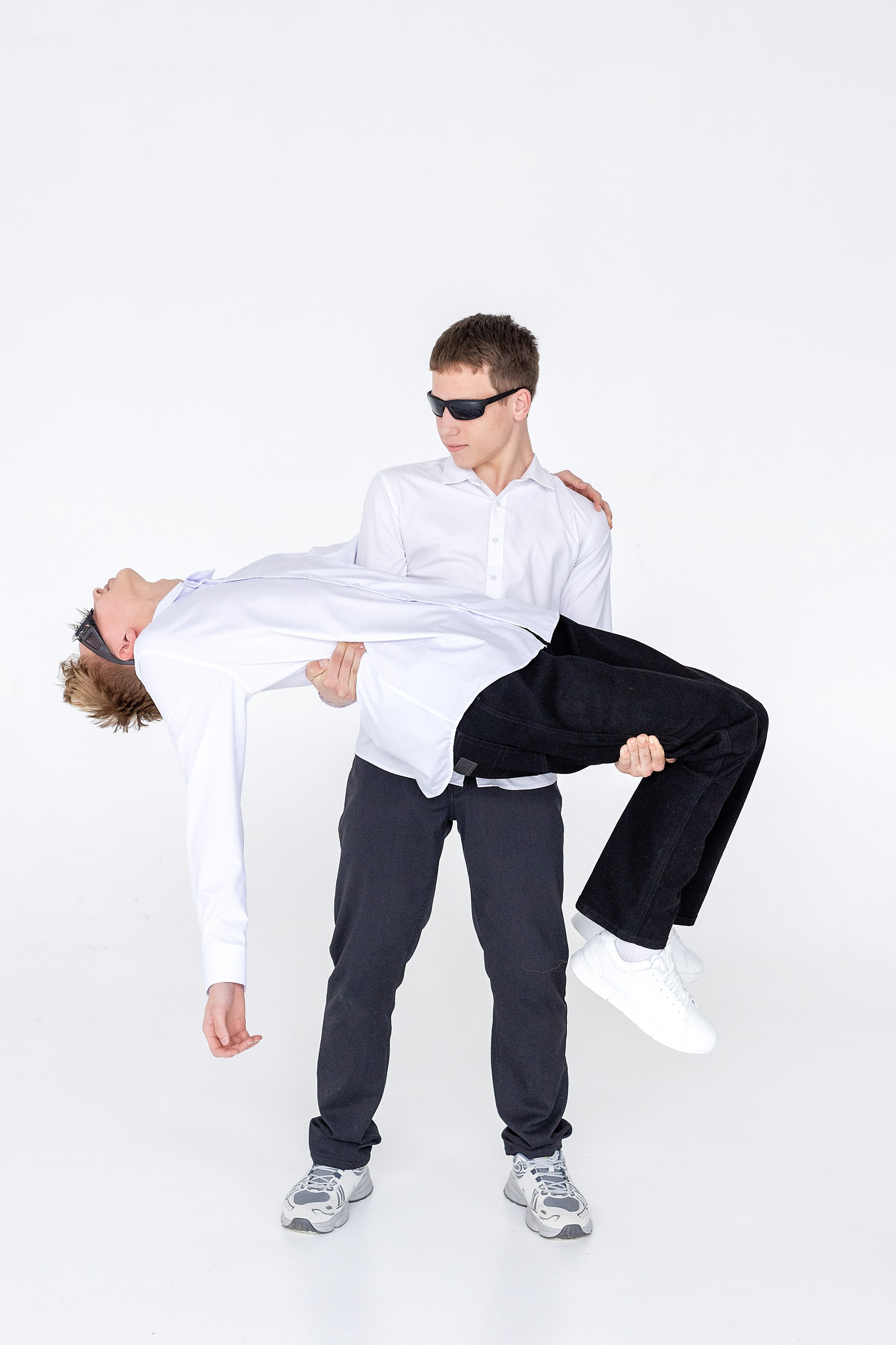 69 Школа, 9 класс. Стильный выпускной альбом Владивосток фотограф Вероника Мигачева