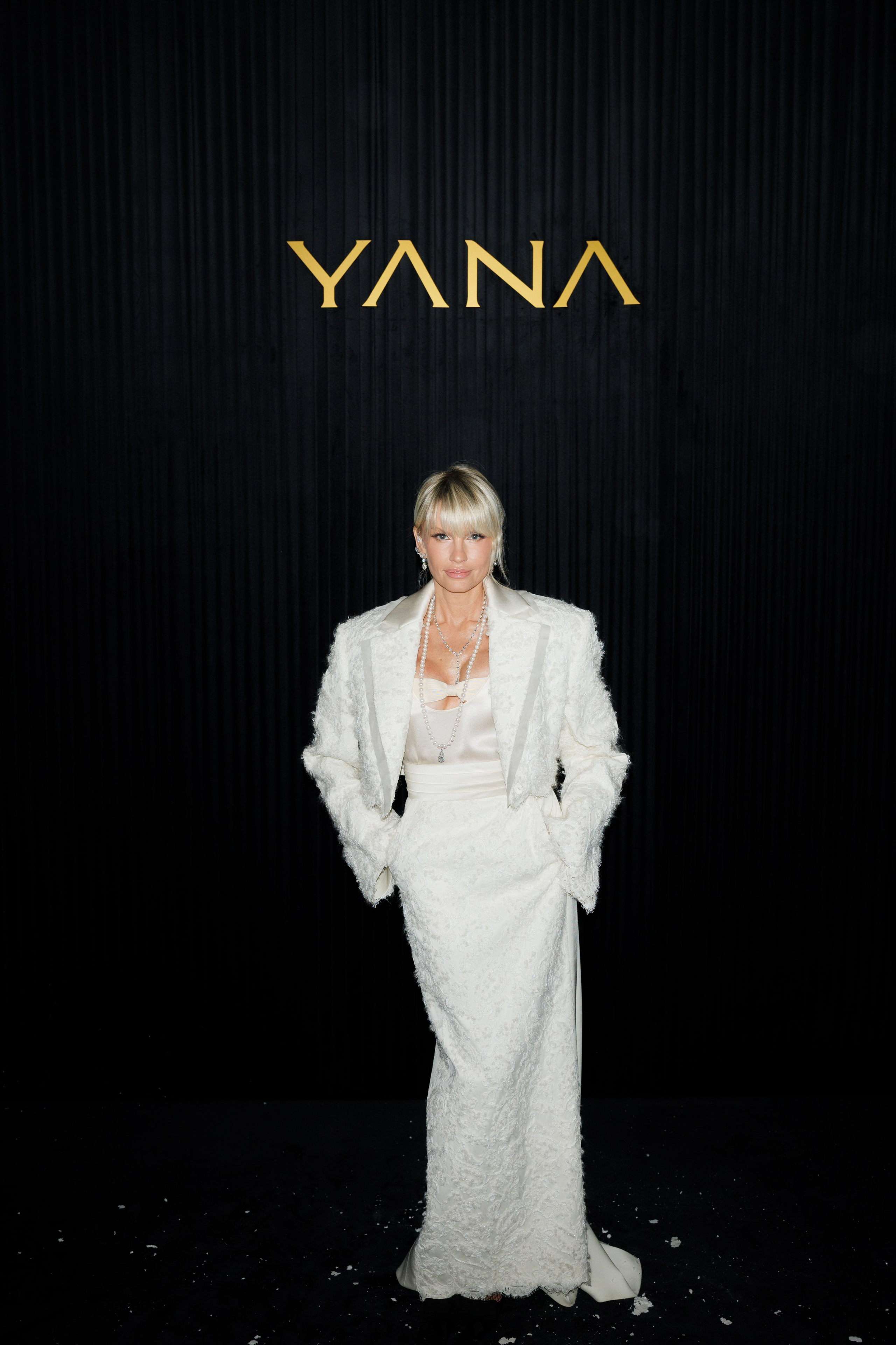 Съемки клипа MOT & JONY «Лилии» в Москве. «Птичка на проводе»: информационный портал в Москве