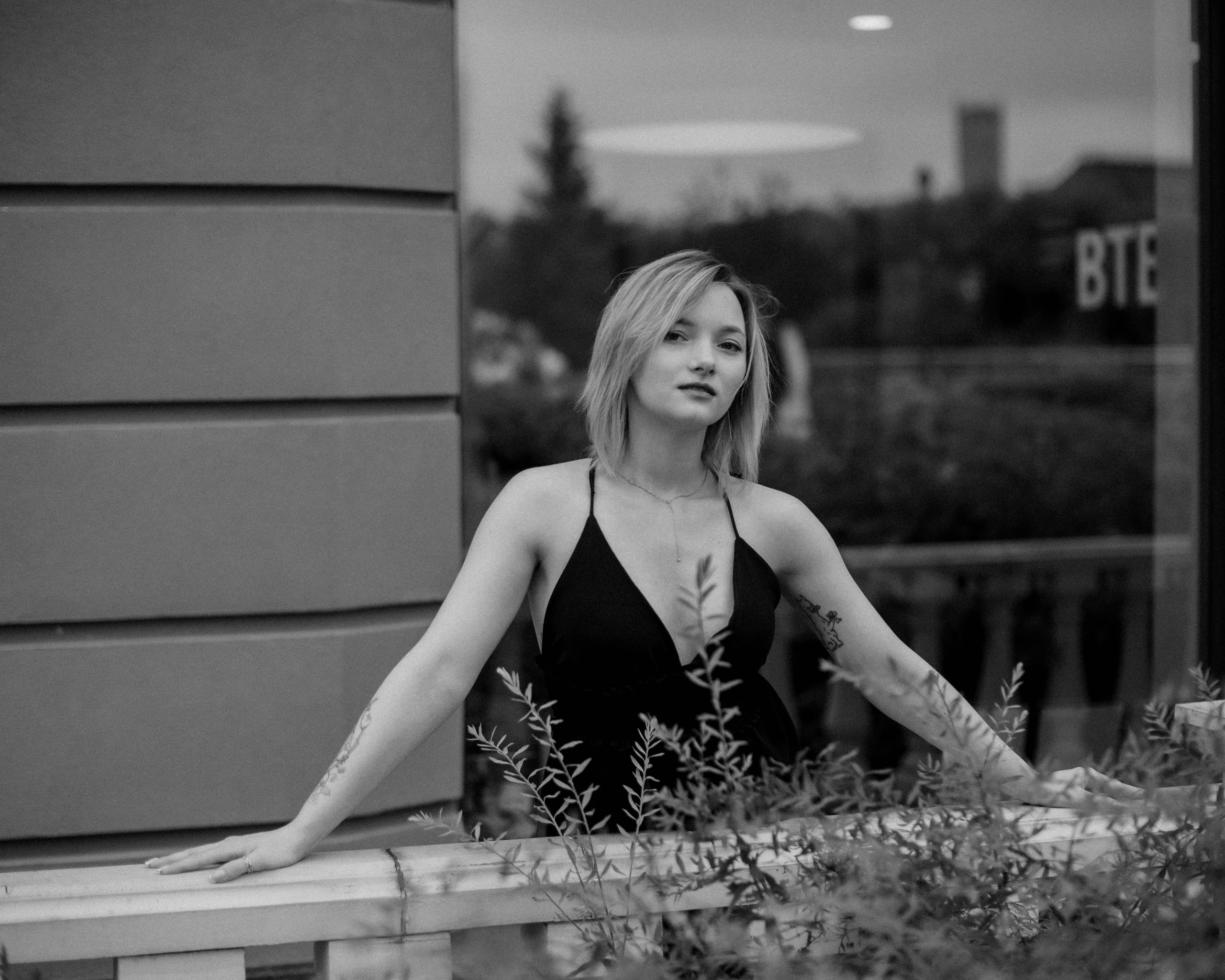 Аня. Женский фотограф. Создатель украшений ручной работы. Модель