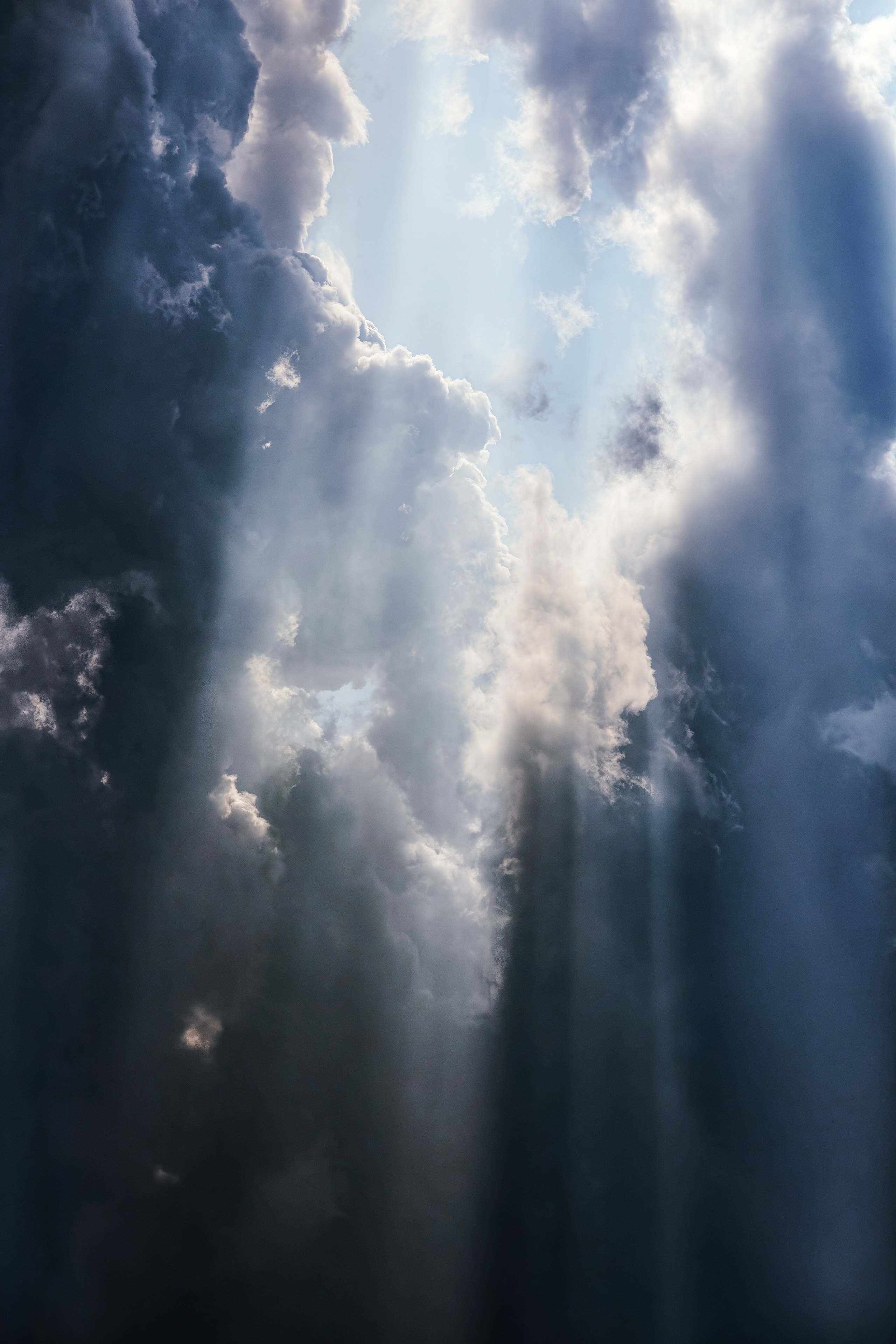 Весеннее небо перед закатом