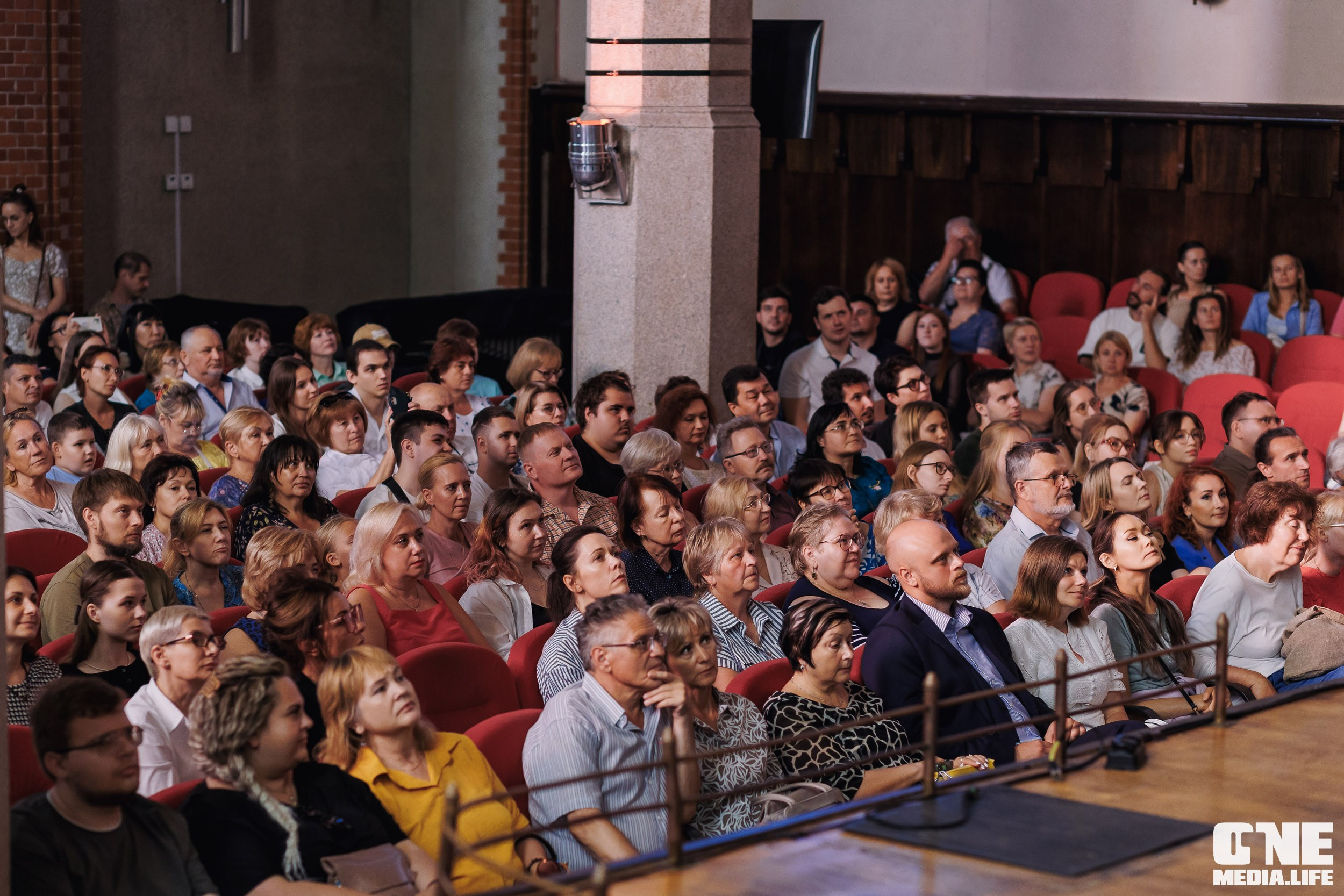 Фоторепортаж из Калининградской филармонии. One Media Life: фоторепортажи, фотоотчеты с мероприятий и заведений