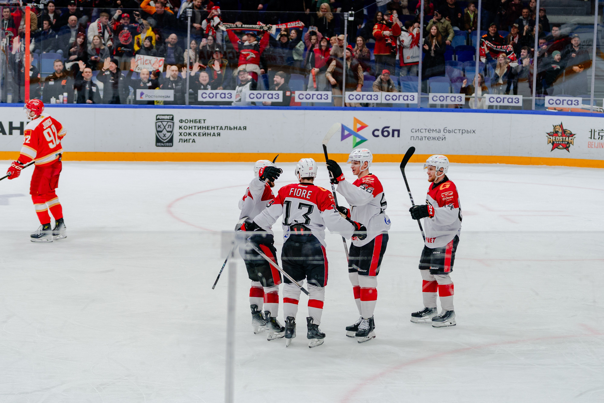 КХЛ КУНЬЛУНЬ РС — АВАНГАРД 22 МАРТА 2025. Репортажный фотограф в Москве Измалков Артем