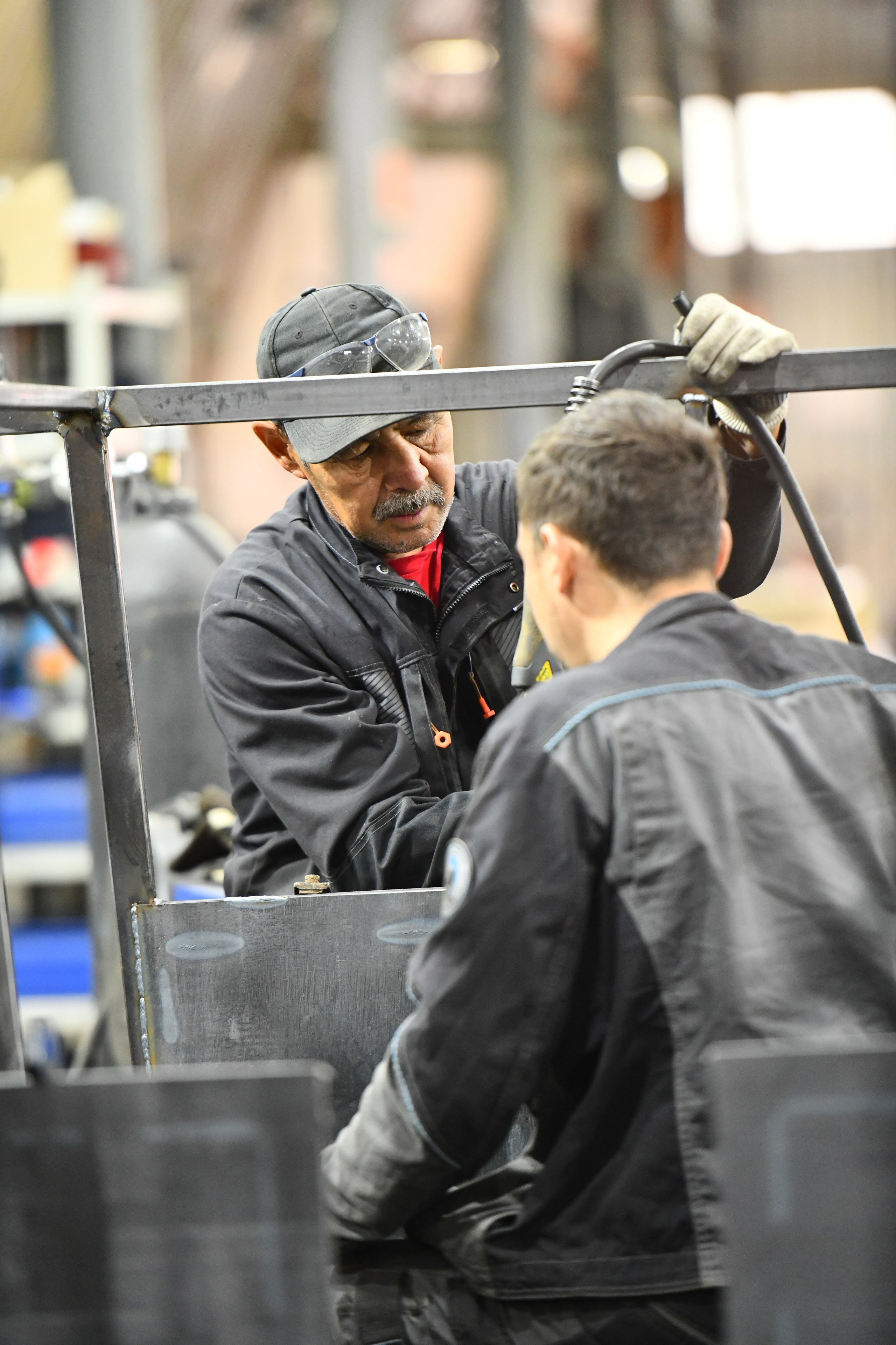 Репортаж с экскурсии на Завод ТРОМ. Репортажный и семейный фотограф — Шелихов Сергей