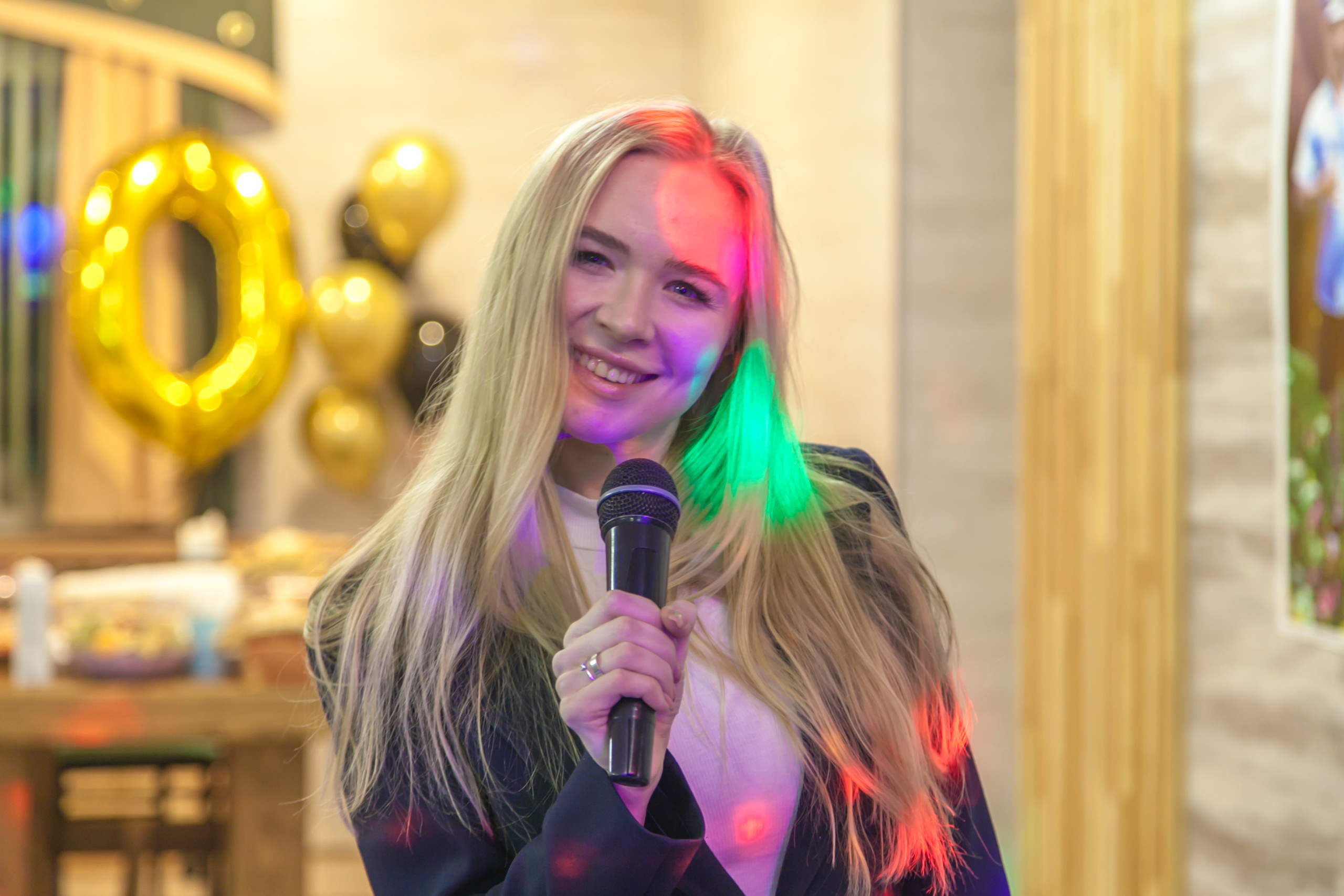 Ведущая на свадьбу Мария Снегур. Ведущий, Тамада, DJ, фото в Перми. Хорошее настроение