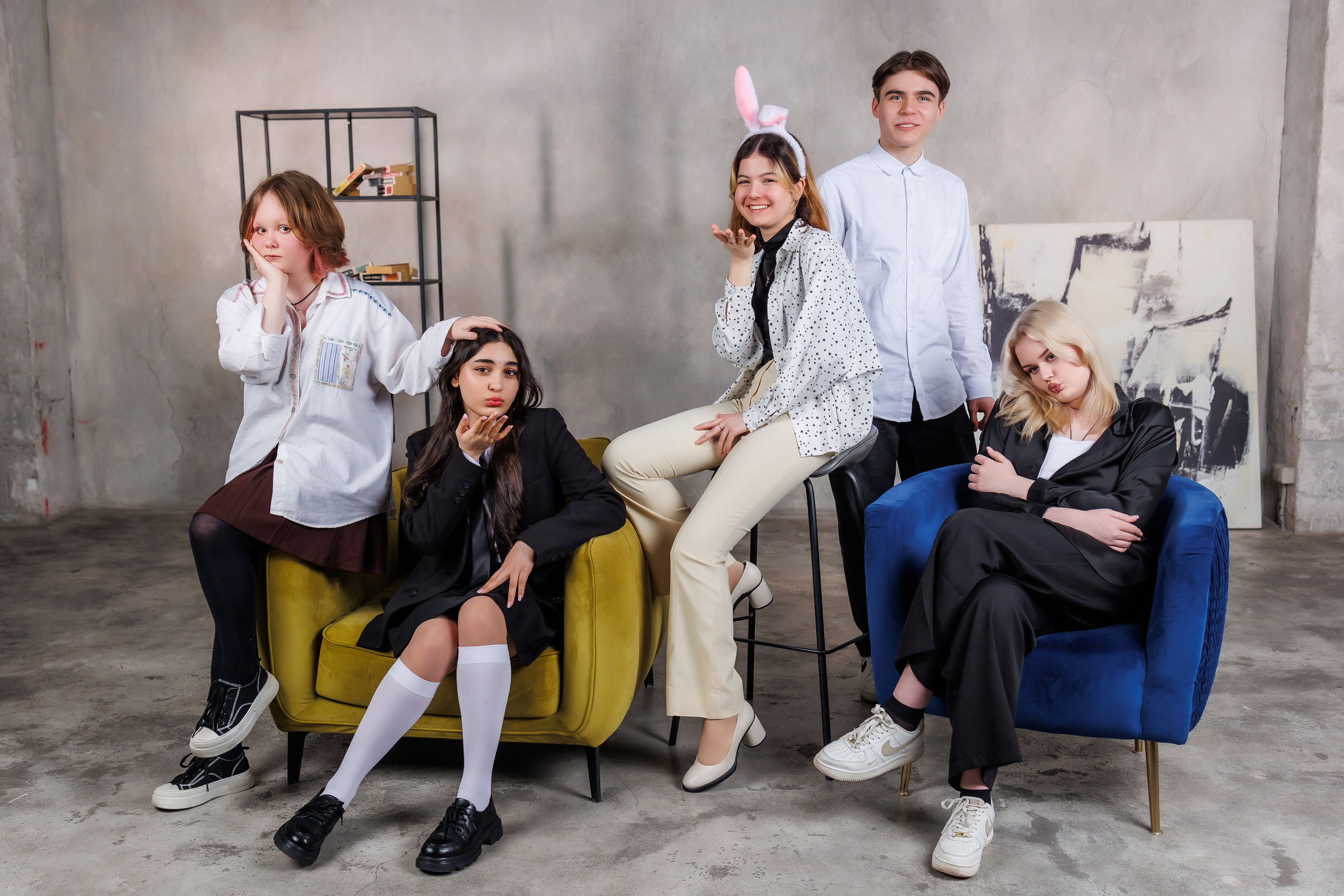 Студийная фотосъемка для старших классов в Москве. Профессиональная фото и видеосъемка. Москва