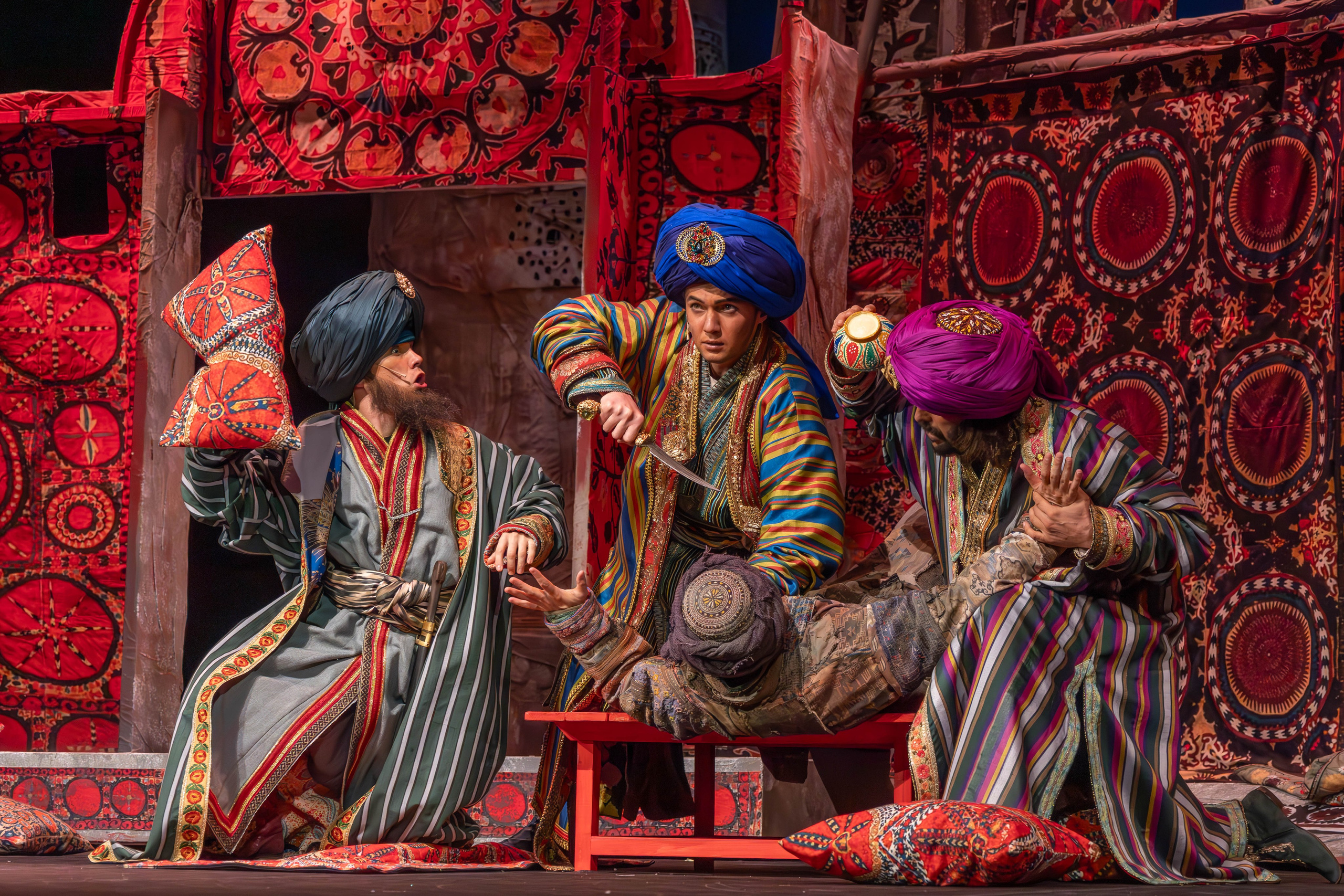 Спектакль «Далеко-далеко на Востоке» в театре Терезы Дуровой