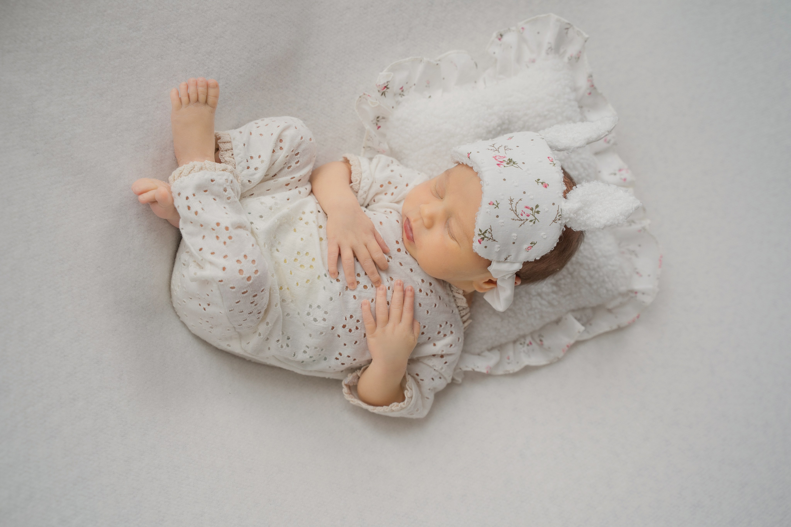 Фотосессия новорожденного в Москве. Фотограф новорожденных выезд на дом