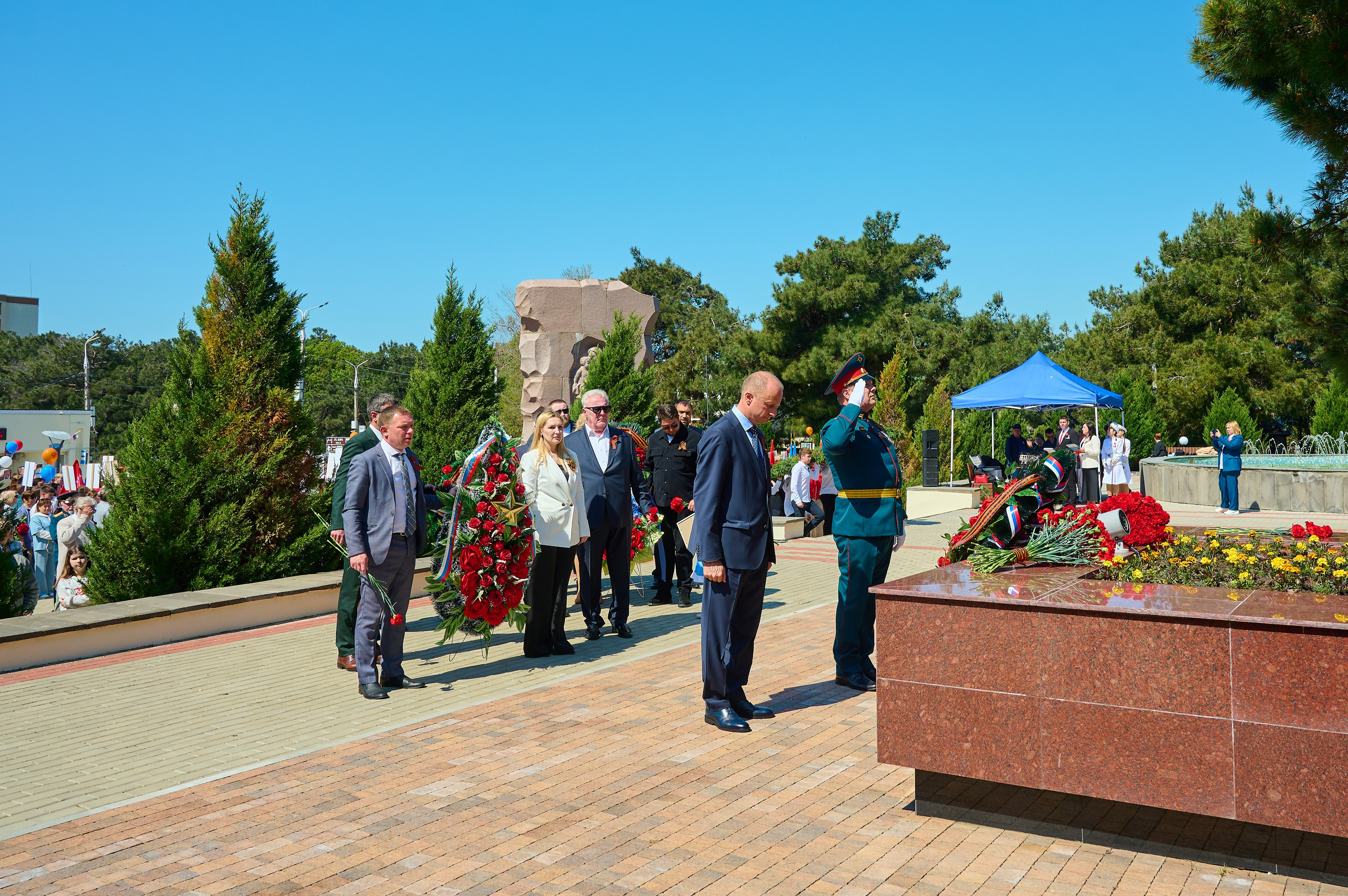 Митинг (мая в Кабардинке. Жизнь курорта Кабардинка в фотографиях